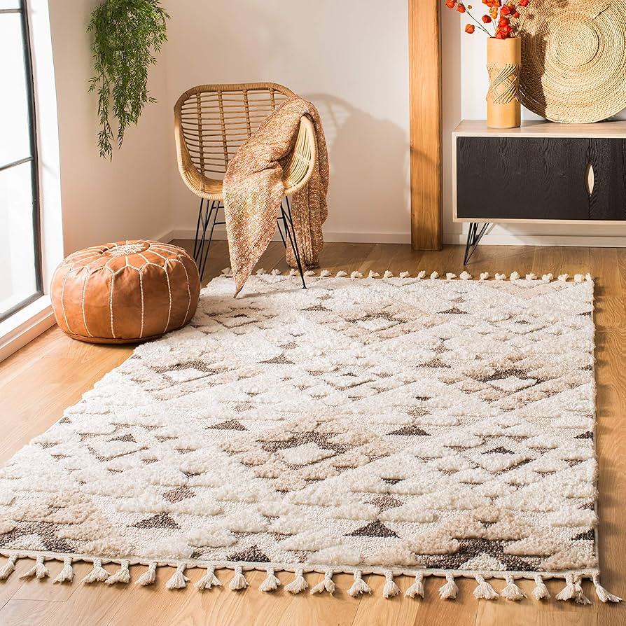 SAFAVIEH Moroccan Tassel Shag Collection Area Rug - 5'3" x 7'6", Ivory & Brown, Boho Design, Non-... | Amazon (US)