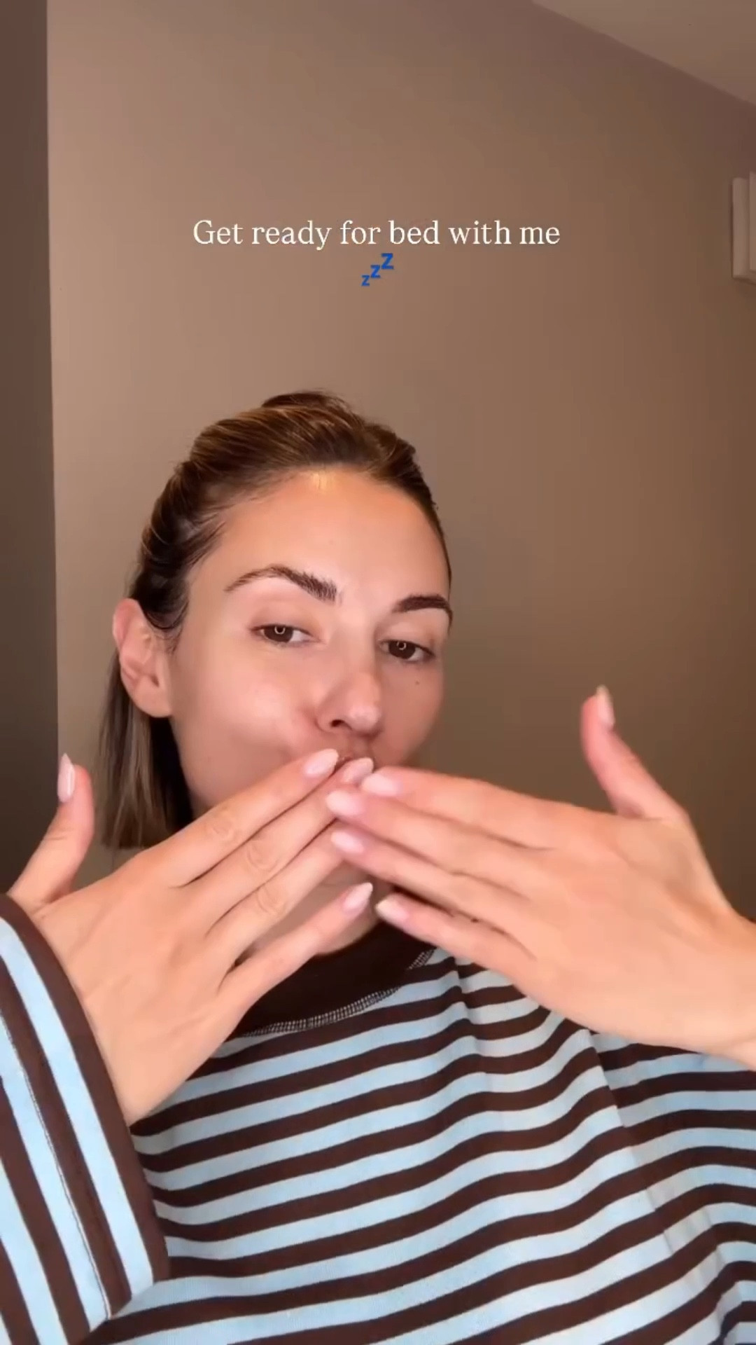 Get ready for bed with me 🤍 

(Tagged everything on my LTK) 
@esteelauderuk cleansing balm
@dermalogicauk exfoliant 
@skinandmehq : my mix is Azelaic acid and niacinamide. Use code MEGM5XWR to get 1st & 5th doser for £3.50 (not an ad, I pay full price) 
@drsamsskincare retinol cream (not using this whilst BF but LOVE it) 
@sundayriley moisturiser