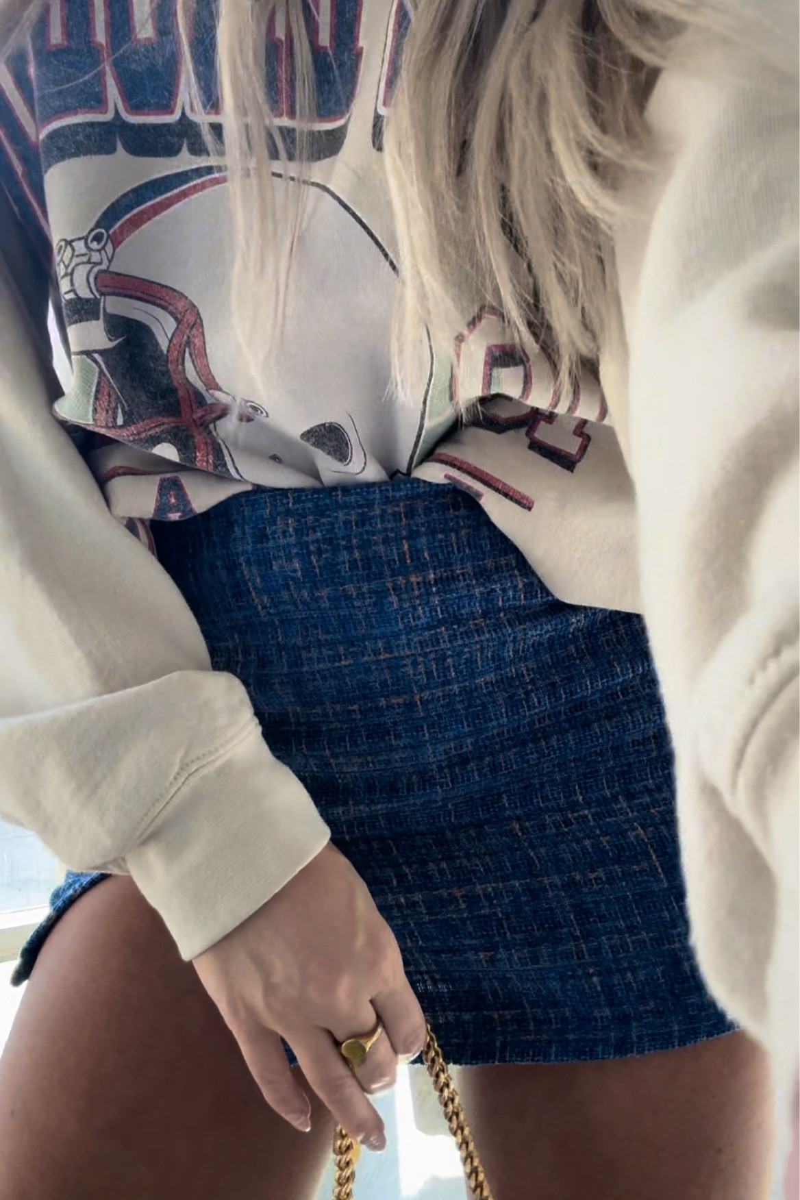 Tweed Mini Skirt Outfit for Fall

Mini Skirt, Football Sweatshirt, Eras Tour Outfit, Fall Family Photos, Wedding Guest Dress, Country Concert Outfit, Fall Fashion, Cardigan, Office Outfit, Jeans, Halloween Decorations

#LTKStyleTip #LTKSeasonal #LTKFindsUnder100