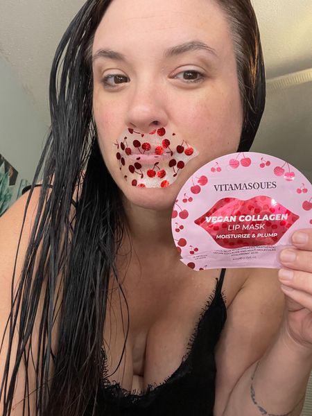 Lip mask from vitamasques! Provides collagen & hydration to the lips! 💋 

#LTKbeauty