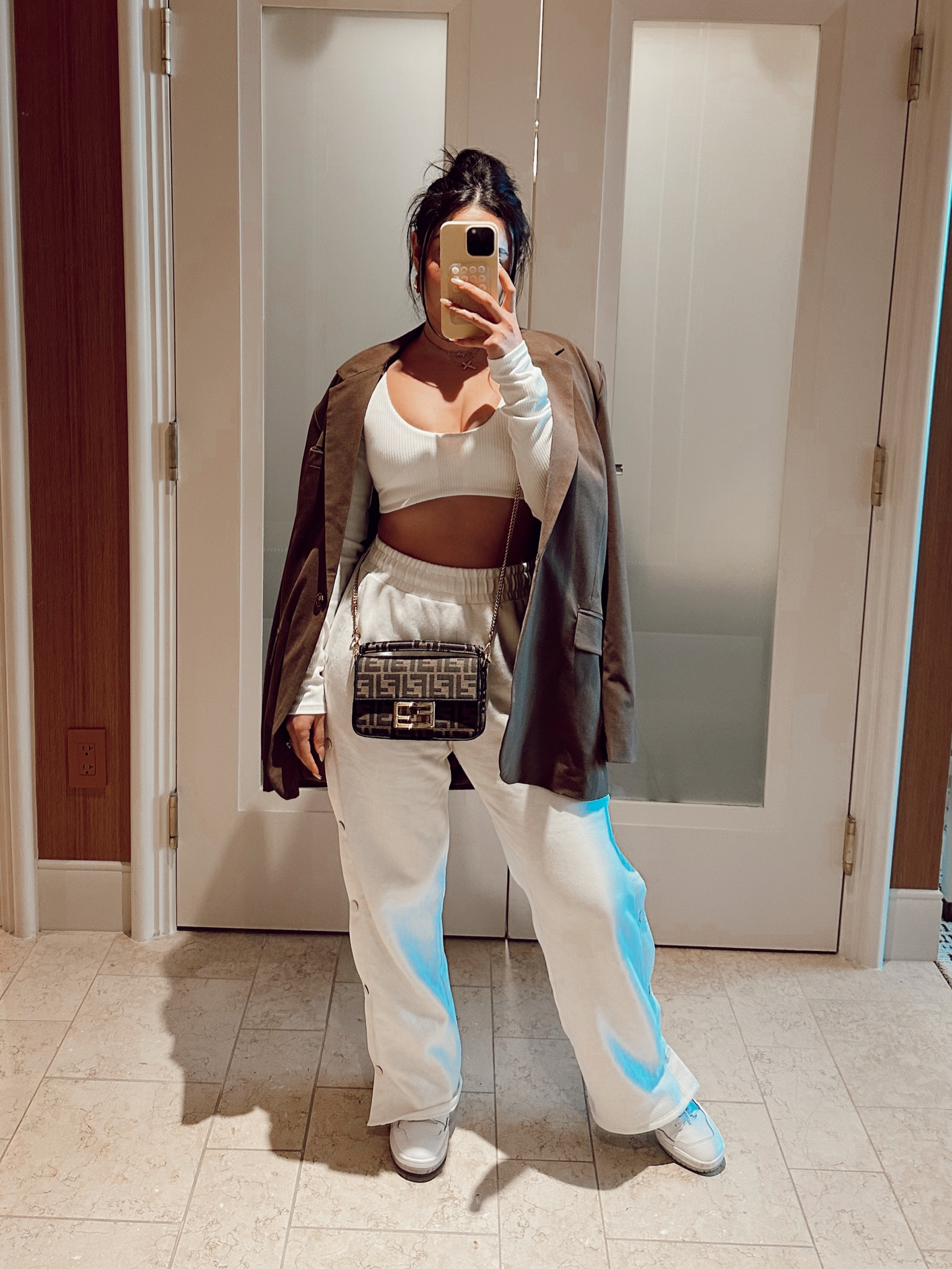 Casual outfit #style #alo #traveloutfit

#LTKtravel