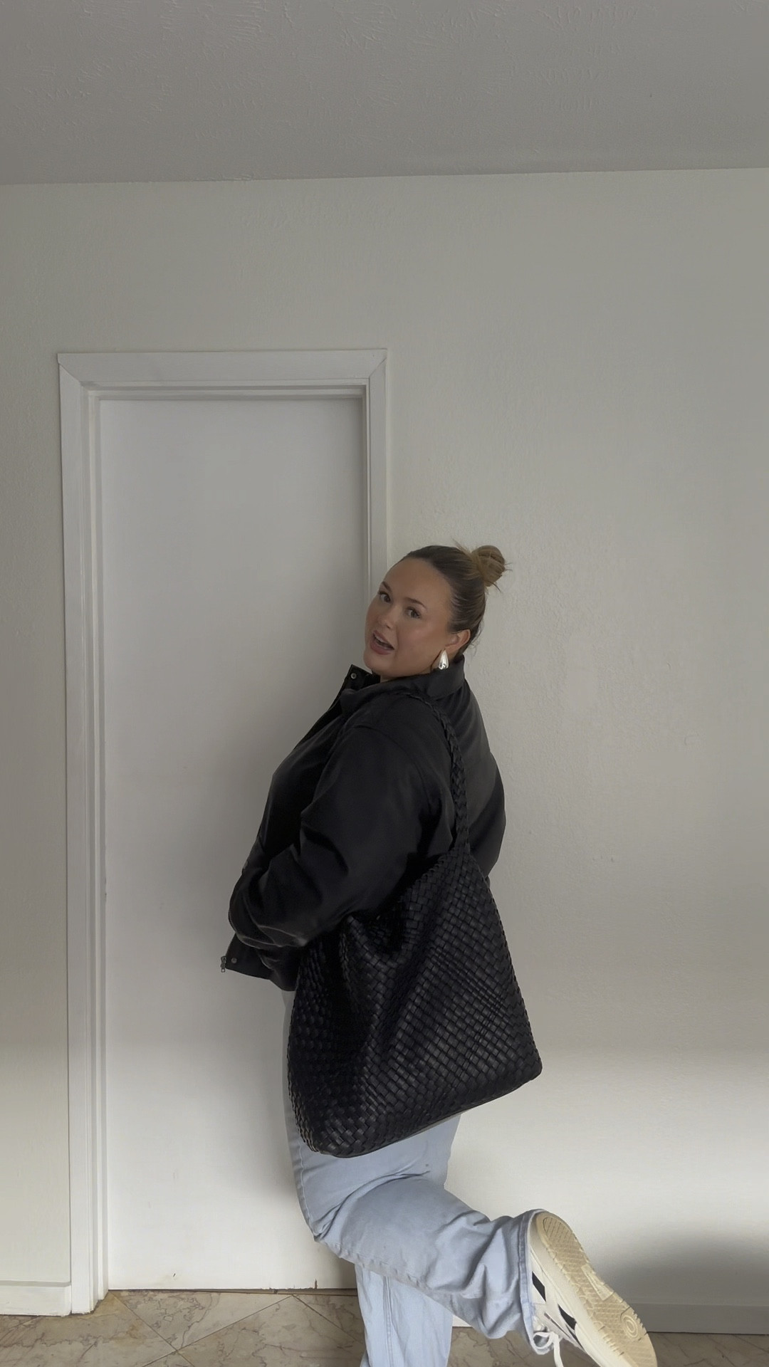 easiest outfit recipe!! baggy denim + tight tee + oversized jacket🤌🏼 one of my go-tos when I have nothing to wear. wearing a 34 in the jeans (sized up so they’d be a bit bigger) & love how these fit. The perfect baggy look! 

#LTKmidsize #LTKU #LTKplussize