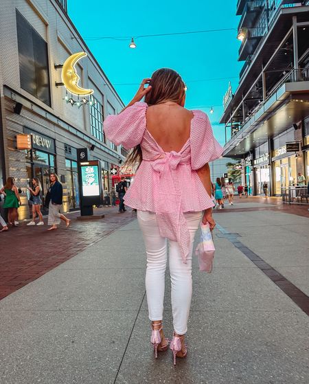 Downtown Nashville outfit. Wearing size small in top and jeans run TTS.

Travel outfit white jeans good American denim skinny jeans open back top bow heels translucent shoes

#LTKunder100 #LTKshoecrush #LTKtravel
