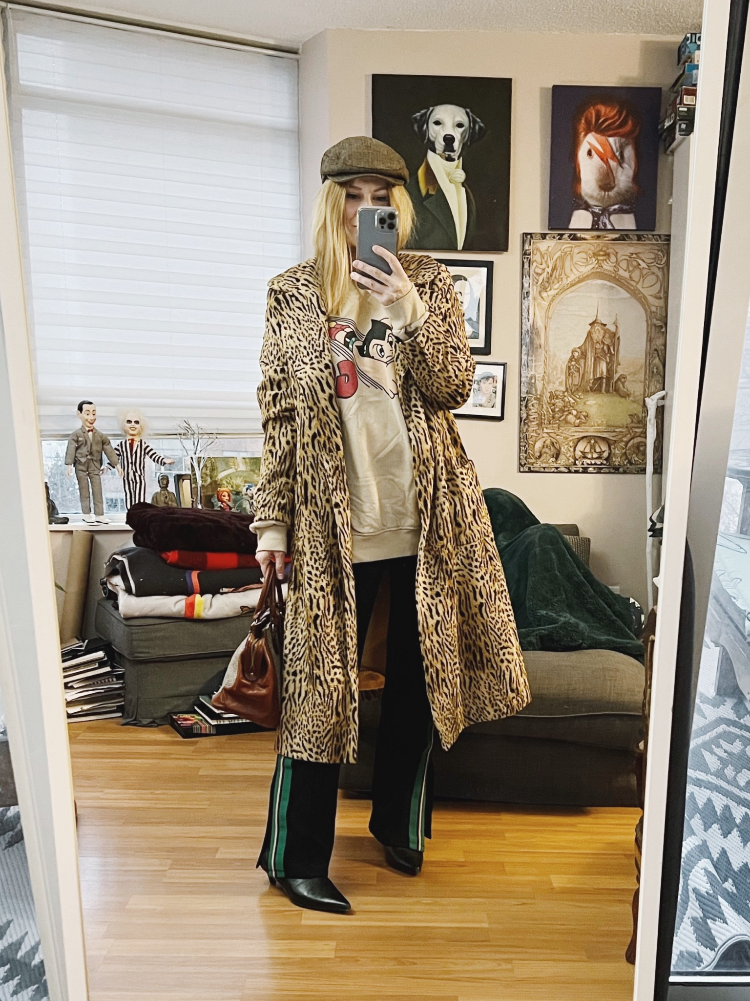 This is my "it looks like I threw it together, but it’s intentional" look. I also forgot about this sweatshirt. I love this sweatshirt but it somehow got crumpled at the back of a shelf. It pays to go through your clothes often.
•
.  #FallLook  #StyleOver40  #vintageCoat  #animalPrintLover  #cos  #secondhandFind #etsyFind #FashionOver40  #MumStyle #genX #genXStyle #genXInfluencer #WhoWhatWearing #genXblogger #vintageBag #Over40Style #40PlusStyle #Stylish40s #styleTip  #HighStreetFashion #StyleIdeas

#LTKSeasonal #LTKstyletip