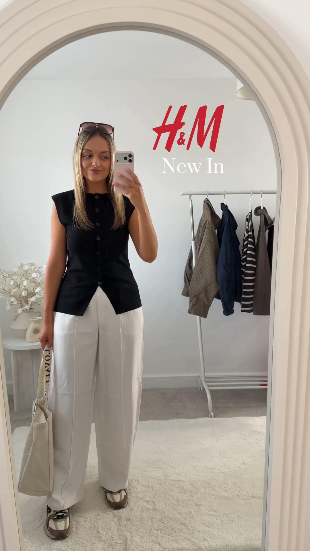 H&M New In Haul 🤍☕️✨

How gorgeous is this rib knit black waistcoat top paired with these white barrel trousers, I love these styled with this blue bomber jacket, and how unreal are these grey drawstring trousers, just perfect pieces to wear going into autumn, and perfect for every day outfits  🫶

Autumn fashion rib knit waistcoat barrel leg trousers drawstring trousers bomber jacket autumn style every day outfit

#LTKautumn #LTKeurope #LTKuk