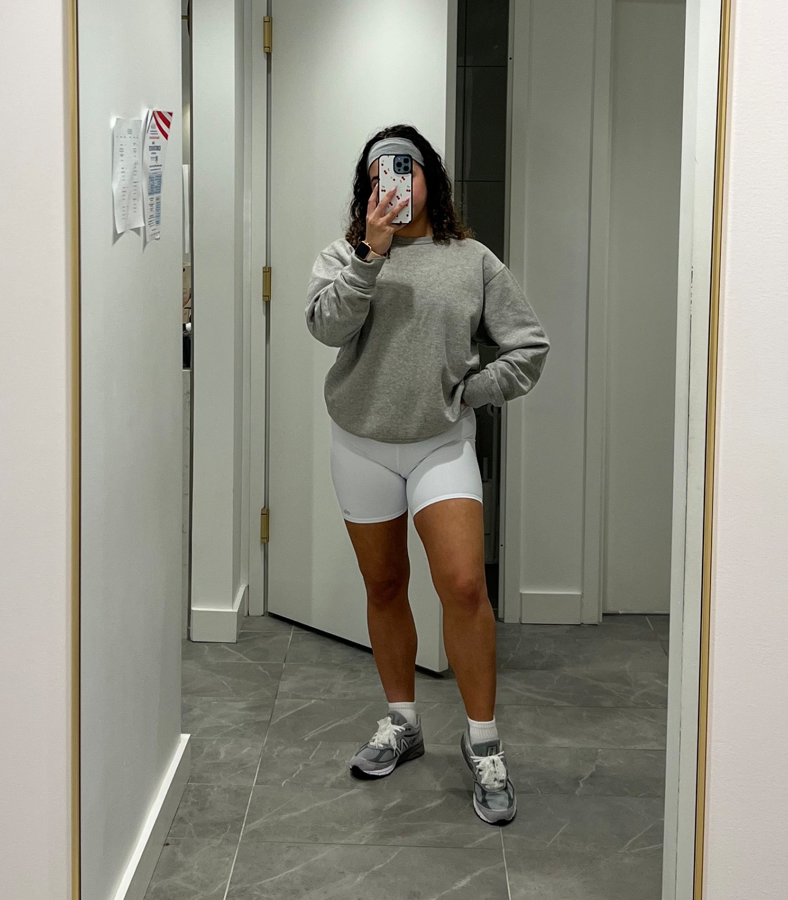 Monday ootd 🤍
Happy first day of fall!! This outfit is the perfect for this 55 degree weather in NYC


(Fall cozy outfits, casual outfits, crewneck sweaters, grey outfit ideas) 

#LTKStyleTip #LTKFallSale #LTKFindsUnder50