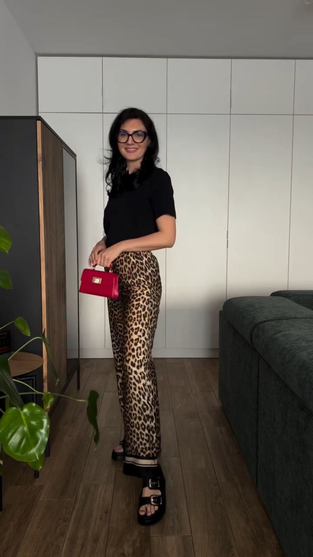 Would you wear these combos? #leopardprint #summerstyles #basictshirts