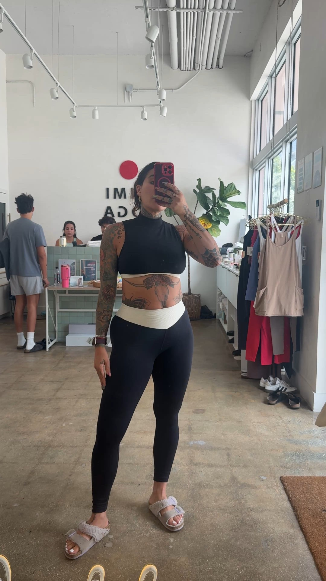 #yearofours #blacklegging #workoutclothes #revolve #blackbra 

#LTKActive