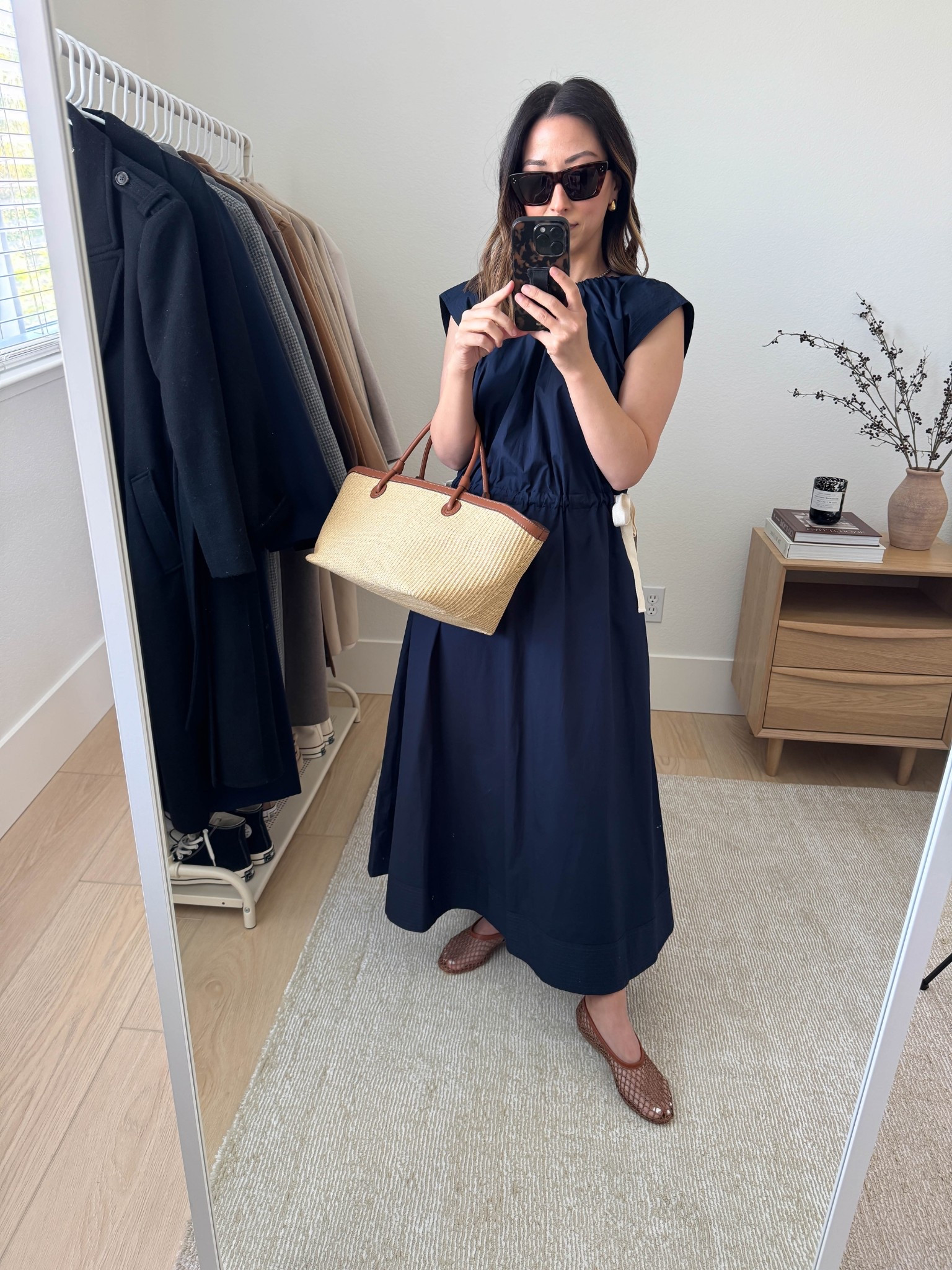 Banana Republic navy midi dress. This dress is comfy. Runs very oversized. 

Banana Republic dress petite xxs
Staud flats 35
Tuckernuck bag
Celine sunglasses
Madewell earrings (old)

#LTKShoeCrush #LTKItBag #LTKPetite
