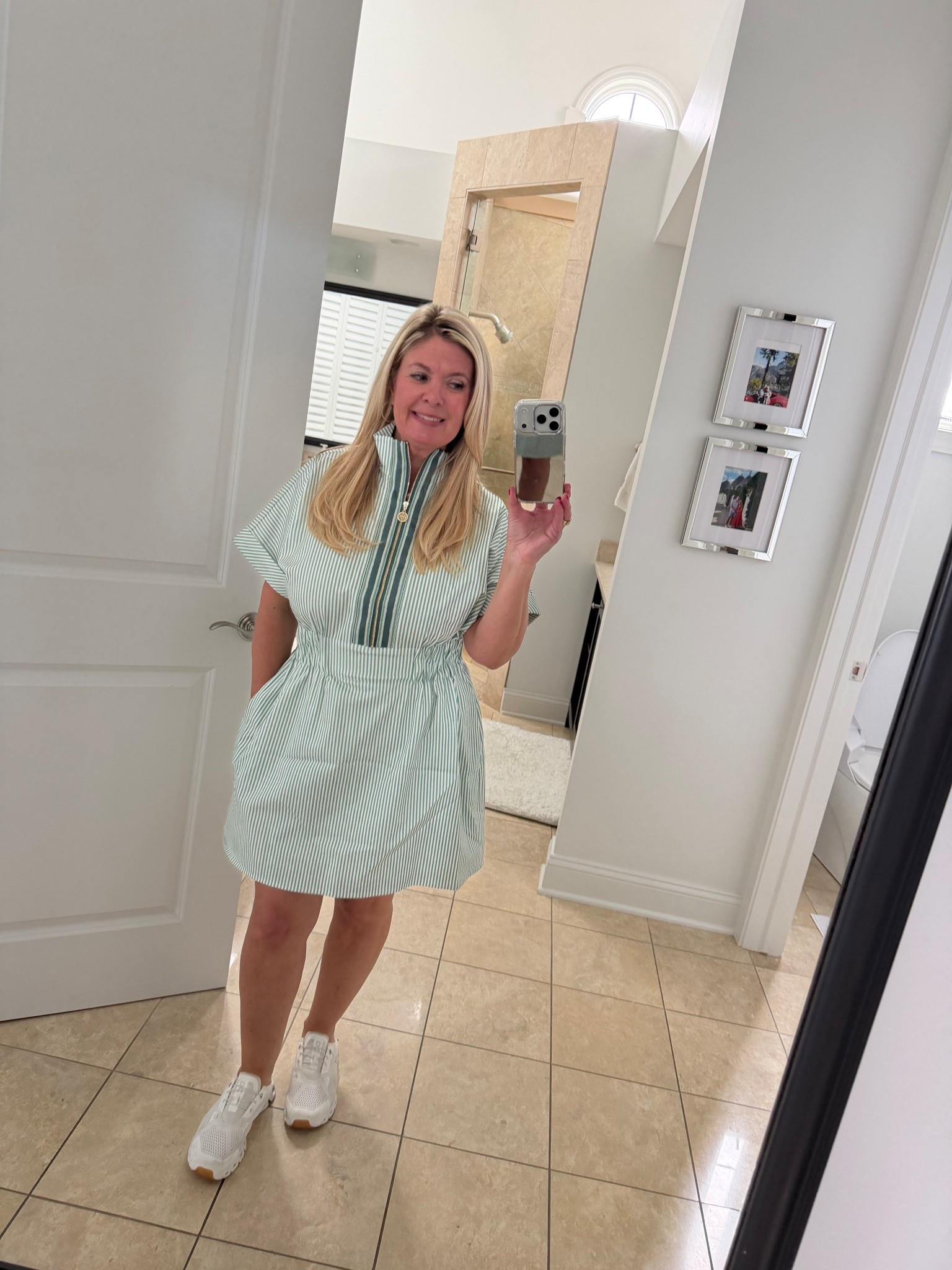 Emily McCarthy Cutie for a sporty Look