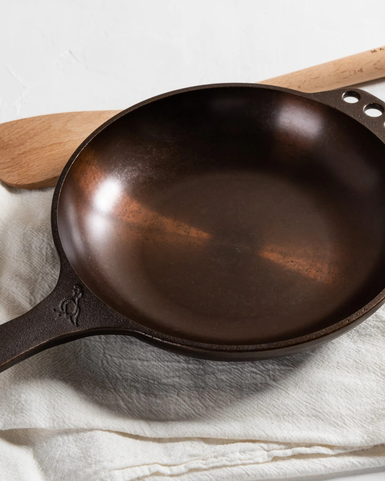 Smithey Cast Iron Chef Skillet (No. 8) | Magnolia