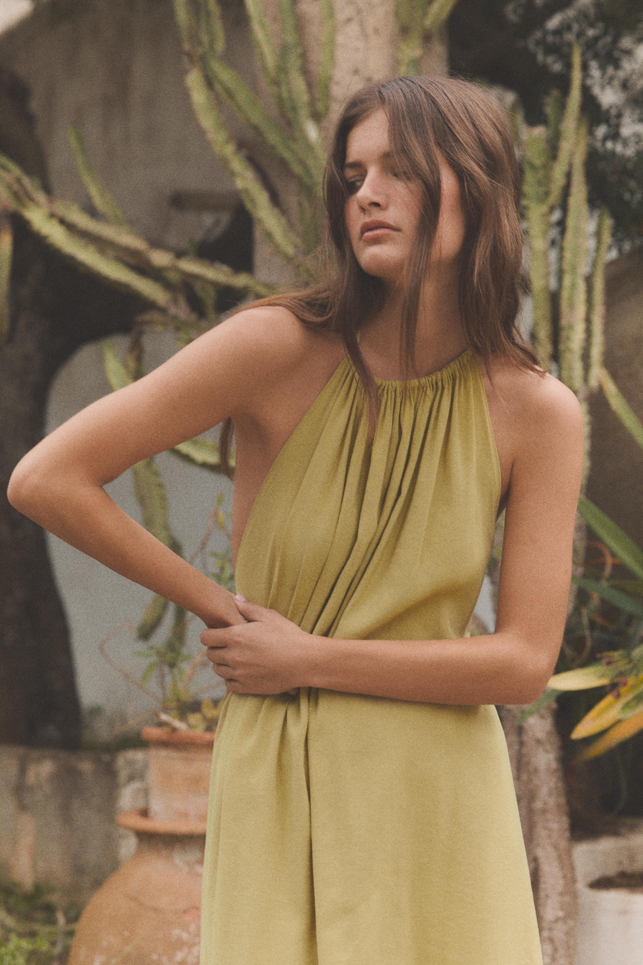 FLOWING HALTER DRESS | Zara UK