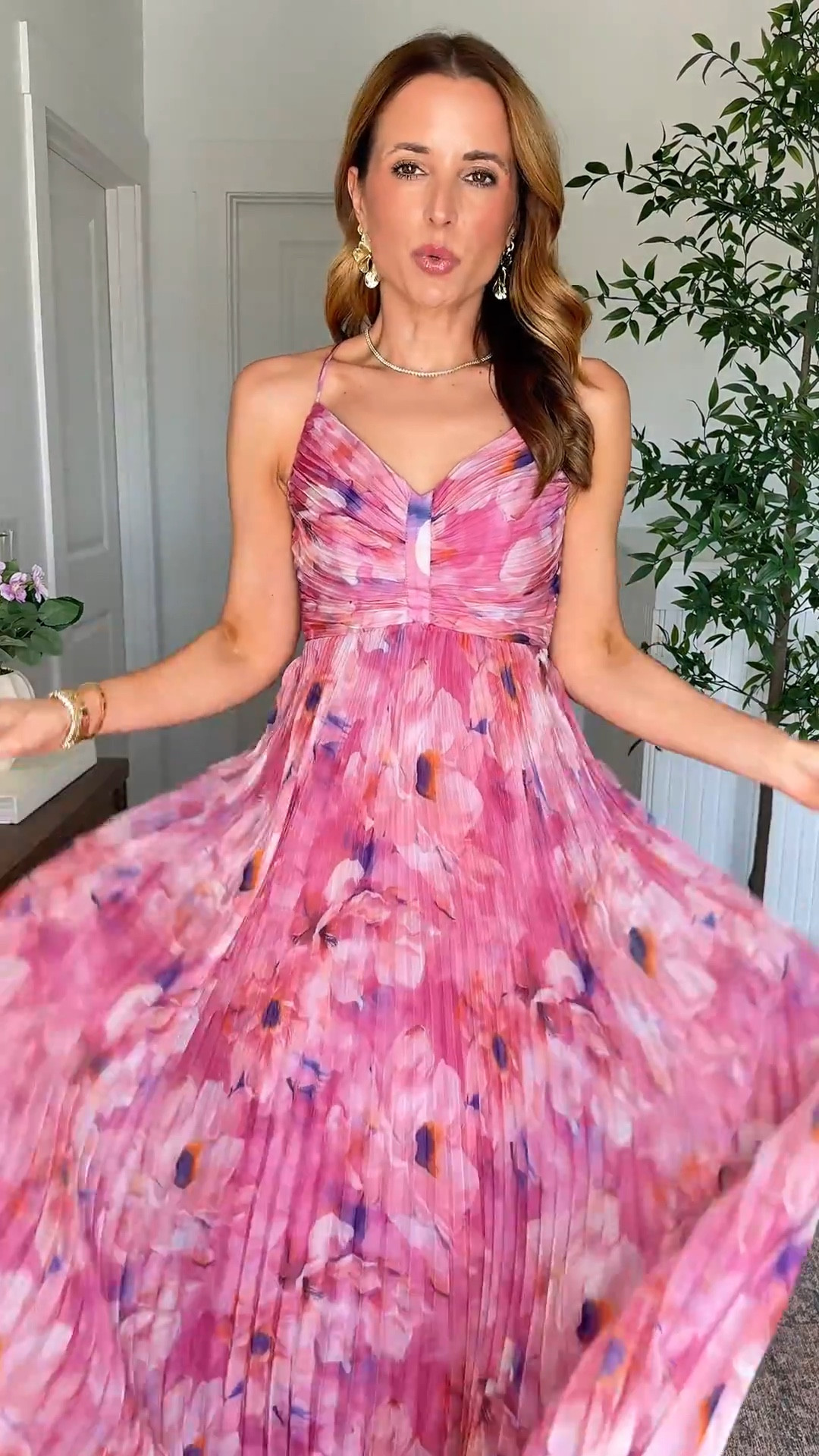 Floral maxi dress in XS with adjustable straps. Spring wedding guest. Summer wedding guest. Garden wedding. Beach wedding. Destination wedding. Semi formal dress. Cocktail dresses. Party dresses. Gold heels are TTS.

#LTKWedding #LTKootd #LTKTravel