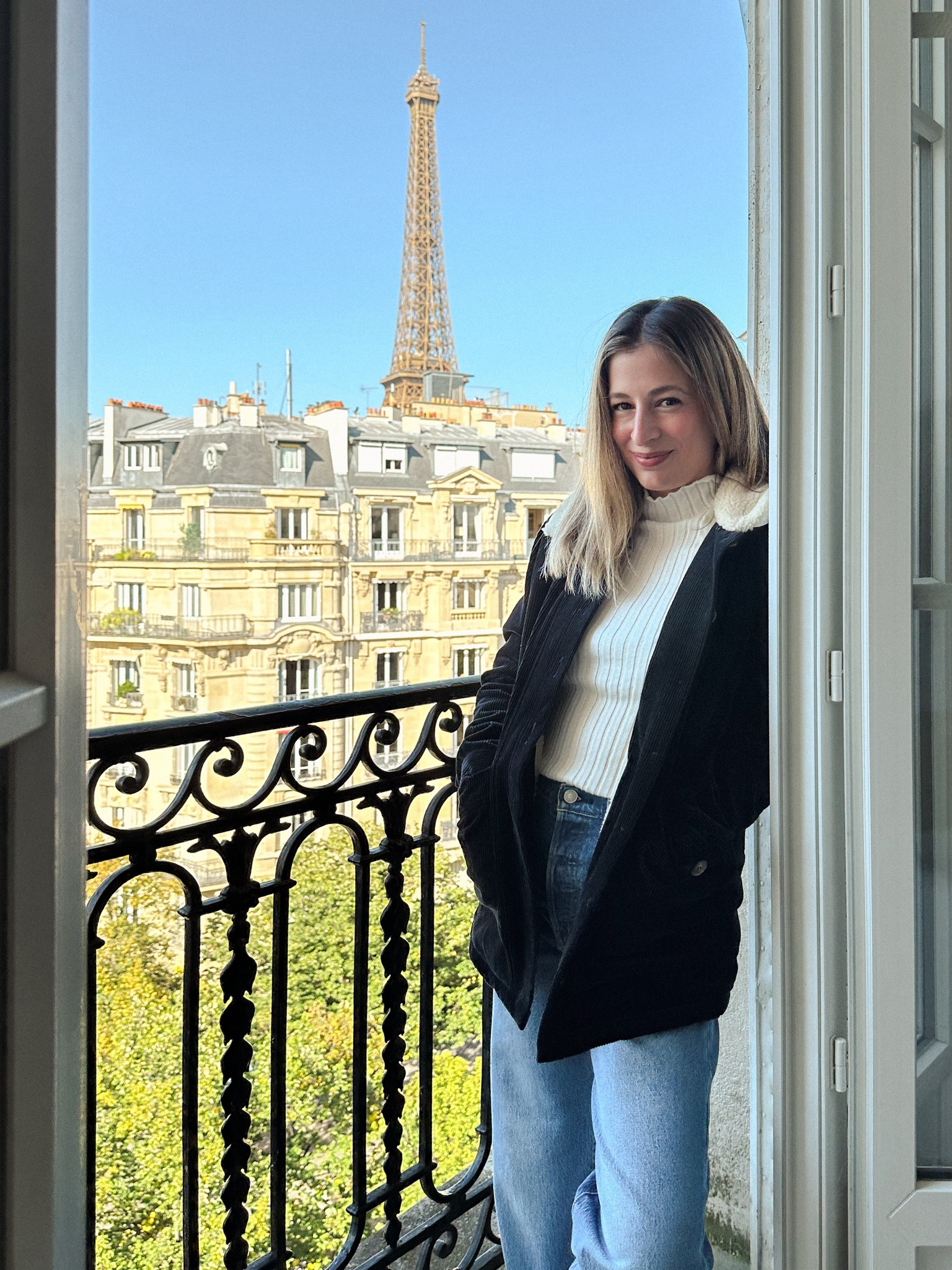 Sweater and coat -old- from Sezane ❤️ 

Paris outfit 🫶🏻

#LTKSeasonal