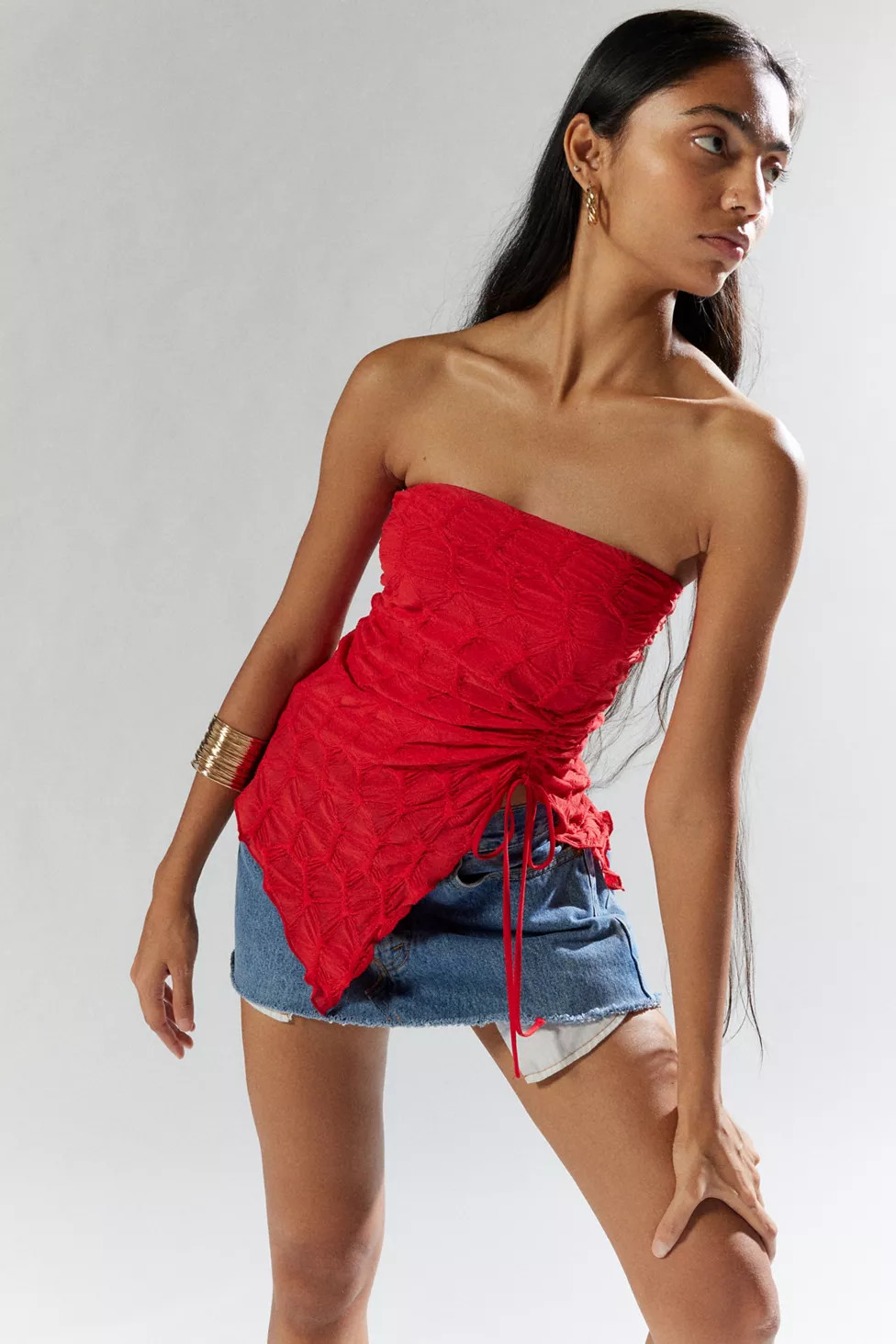 Silence + Noise Remy Textured Tube Top | Urban Outfitters (US and RoW)