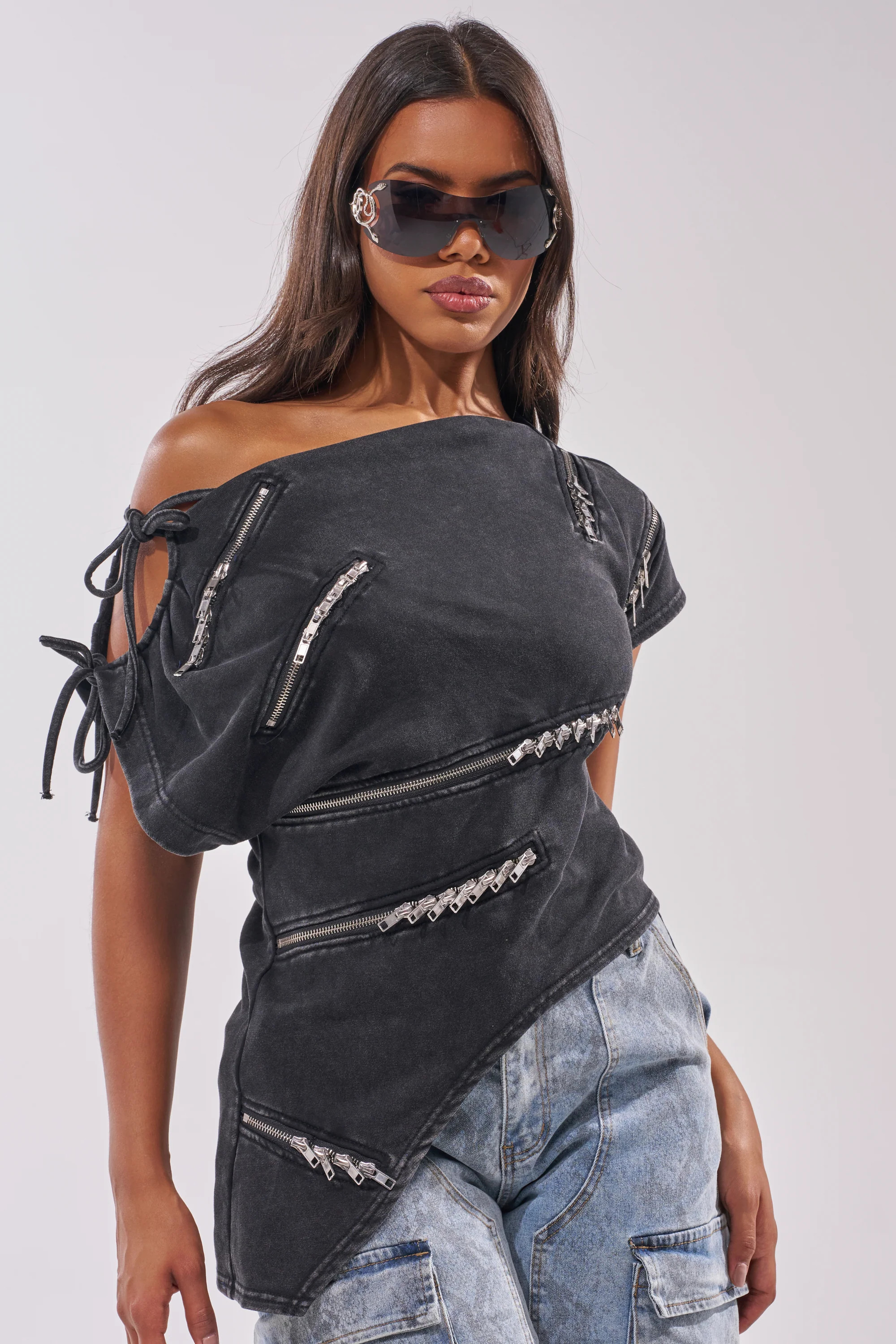 ROGUE ZIPPER ASYMMETRIC TEE | AKIRA