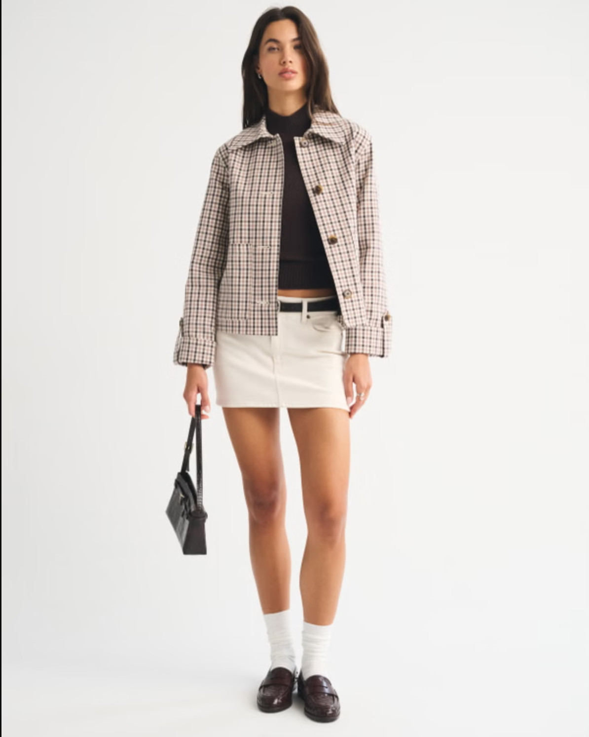 The perfect lightweight layer 🤍 The Abercrombie A-Line Short Trench Coat is such a timeless staple. I love the flattering A-line silhouette, classic collar, and water-resistant cotton fabric — it’s equal parts practical and chic. Easy to throw on over any outfit for an effortlessly polished look ✨ 

 #LTKdayinmylife #LTKgrwm #LTKootd