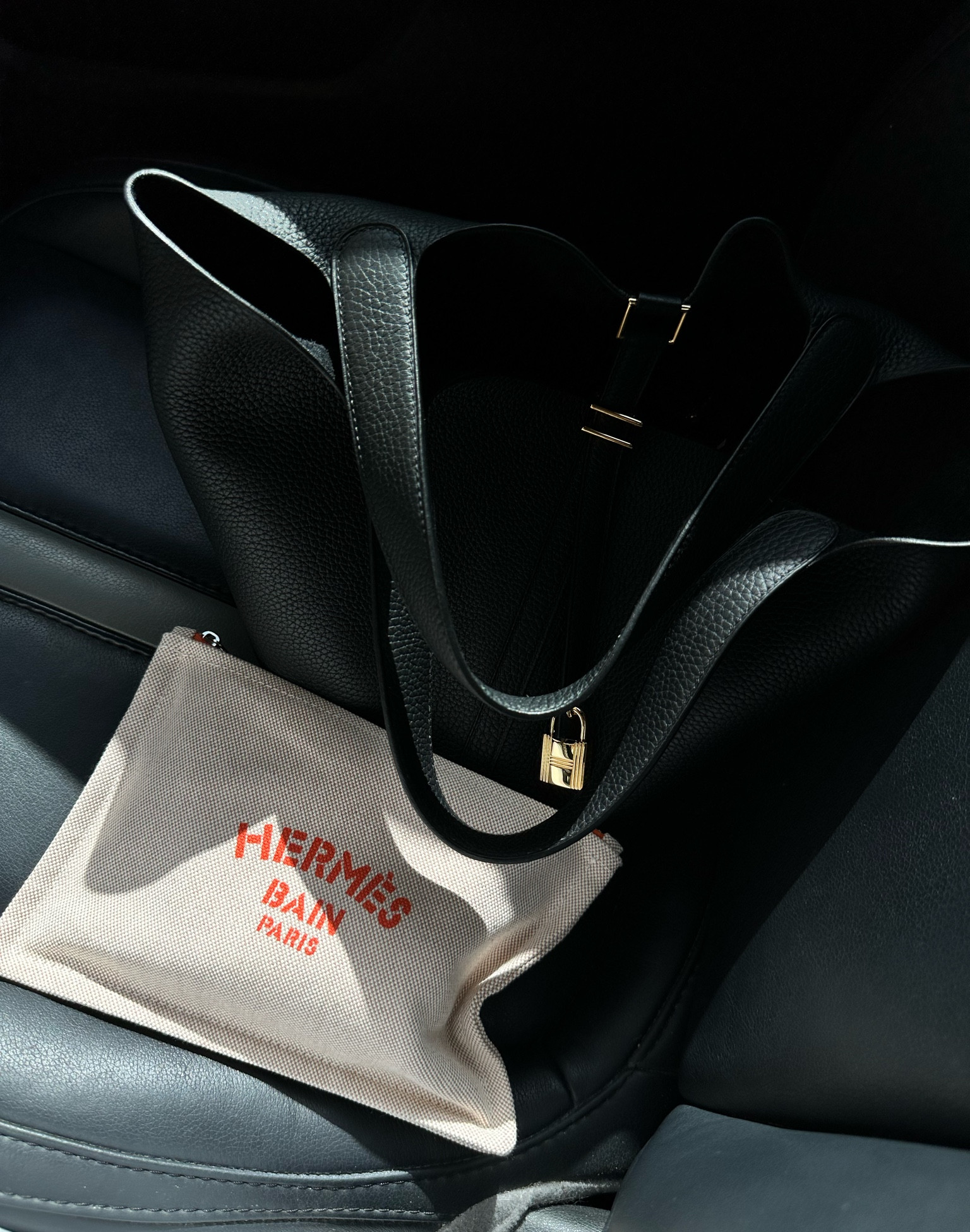 Picotin 22 & everyday essentials✨
This size is big enough for new moms

#LTKBAG #hermes
