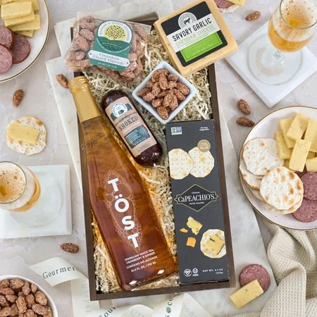 Non-alcoholic Champagne Holiday Gift | GourmetGiftBaskets.com