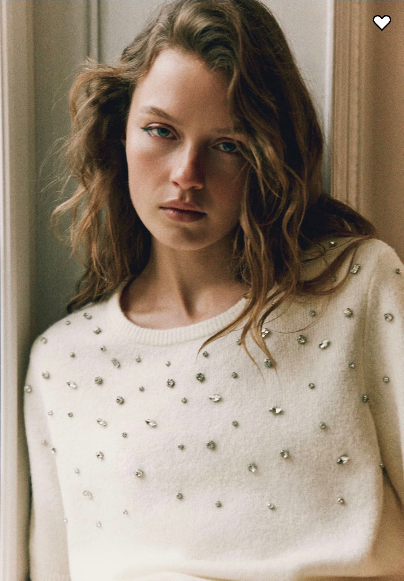 RHINESTONE-EMBELLISHED FINE-KNIT TOP

Soft, fine-knit top with wool content. Rhinestone embellishments at front short sleeves, and ribbing at neckline, cuffs, and hem.

#LTKGiftGuide #LTKHoliday #LTKCyberWeek