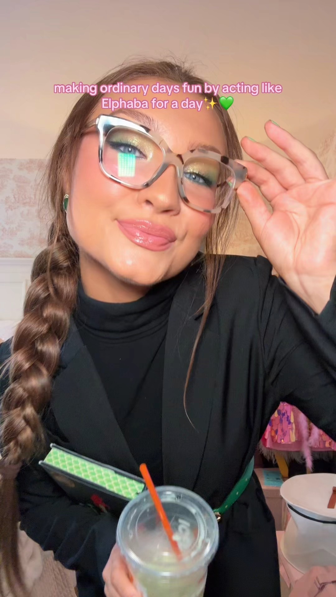 Eyeshadow I used for my Elphaba look plus my Amazon outfit ✨💚

#LTKBeauty #LTKFindsUnder50 #LTKFindsUnder100