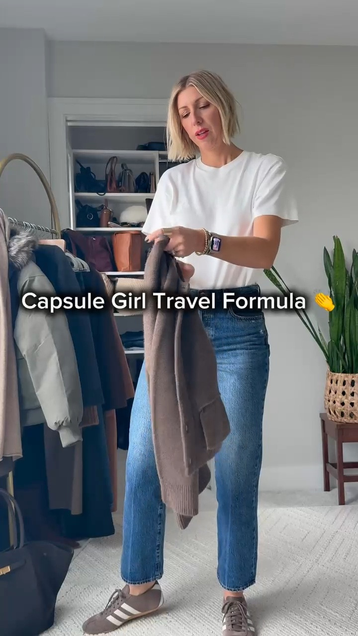 The capsule girl travel formula you guys love!

#LTKootd #LTKSeasonal #LTKmomlife
