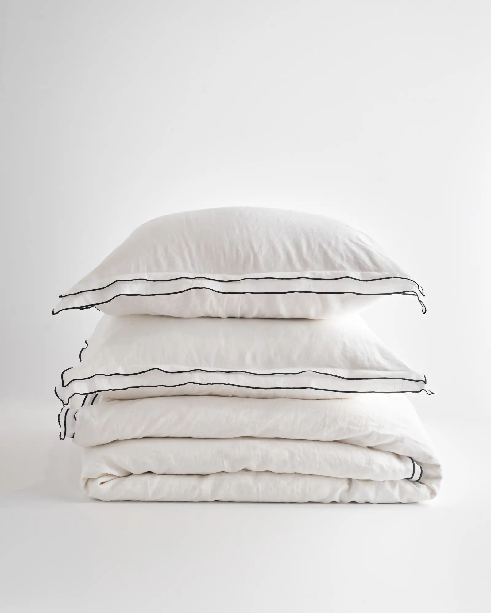 Linen Double Edge Embroidery Duvet Cover Set | Quince