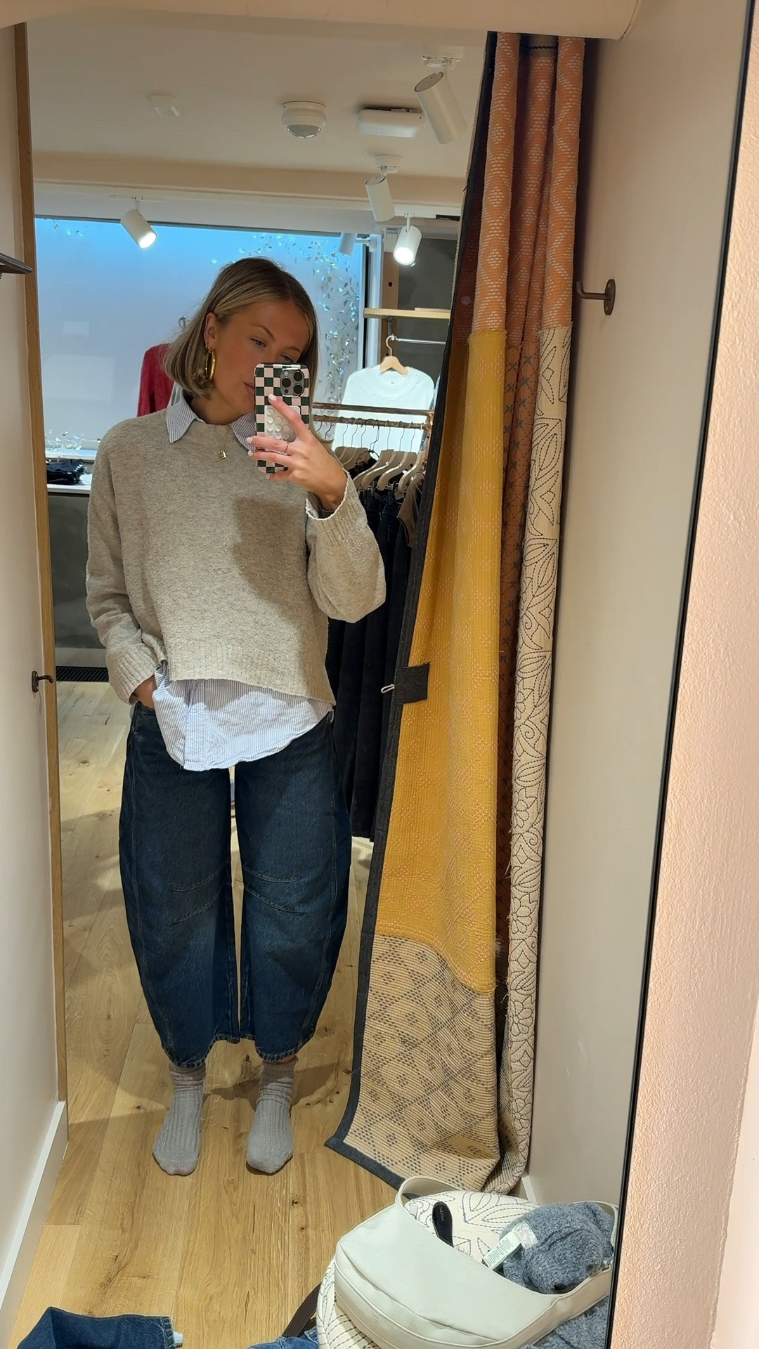 Barrel jeans 

#LTKeurope #LTKuk #LTKwinter