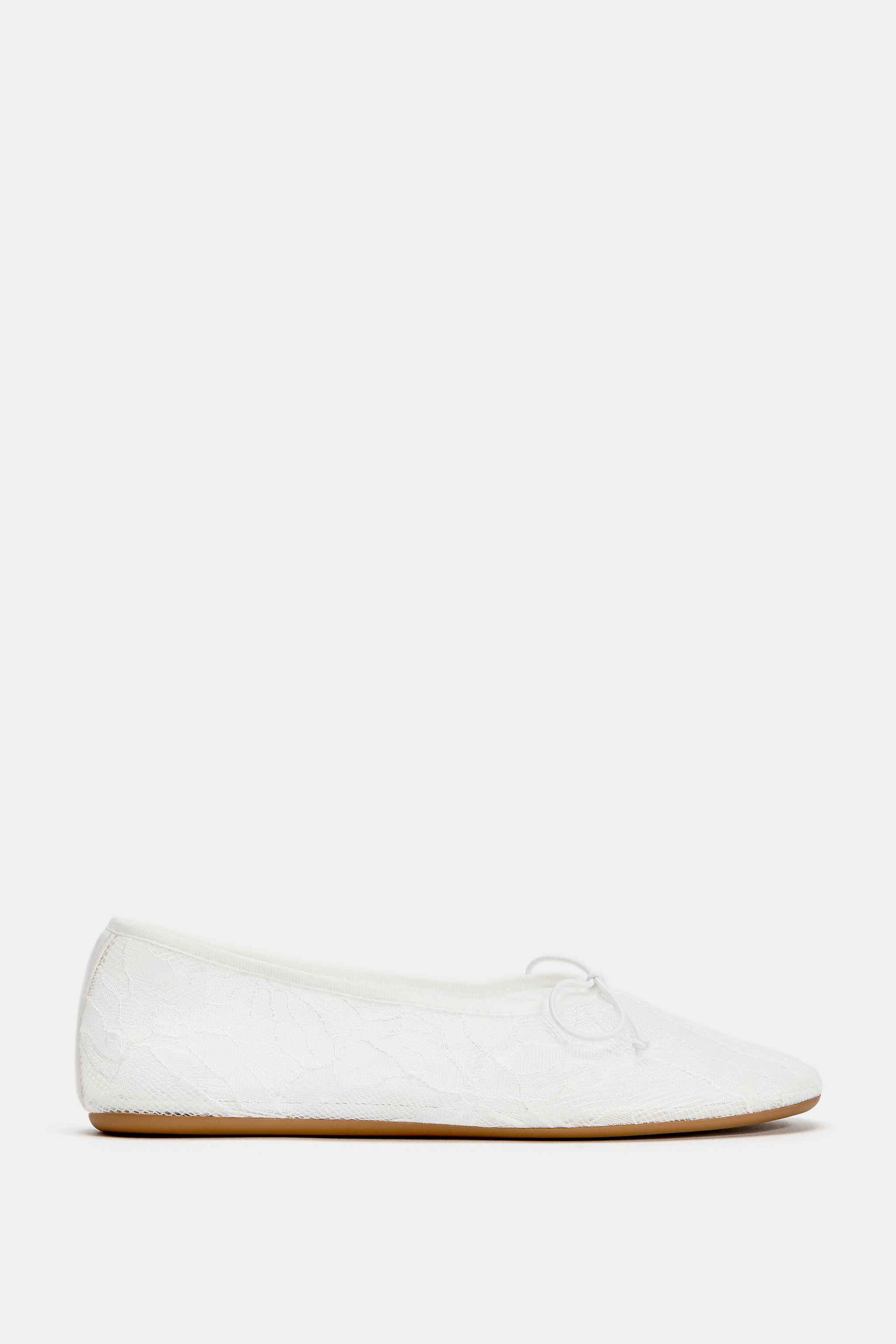 Ballerina flats. Lace upper. Bow detail on the front. Round toe. Sole height: 0.4 inches | Zara US