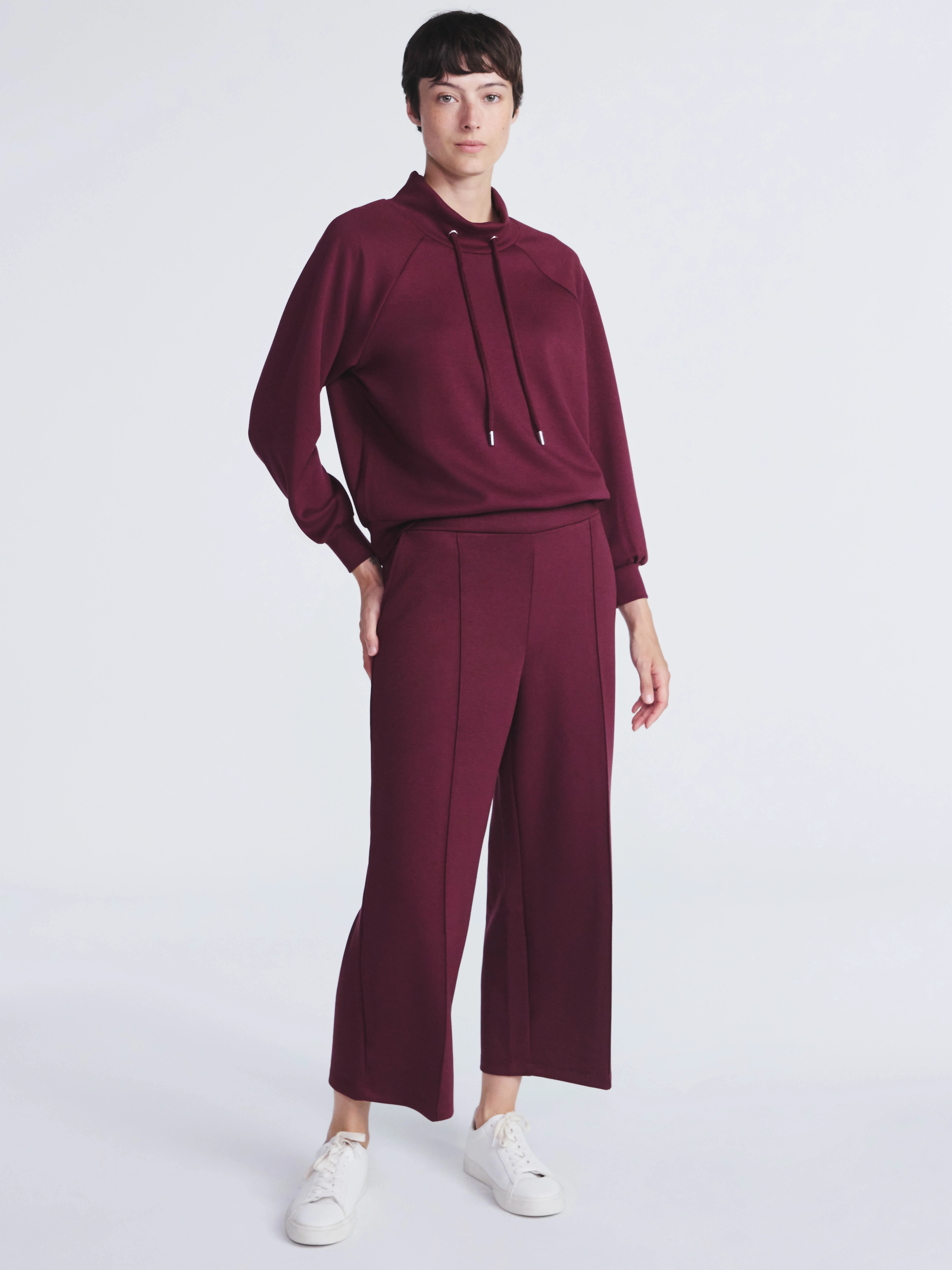 Scoop Women's and Women's Plus New Scubaknit Cropped Pants, Sizes XS-4X | Walmart (US)