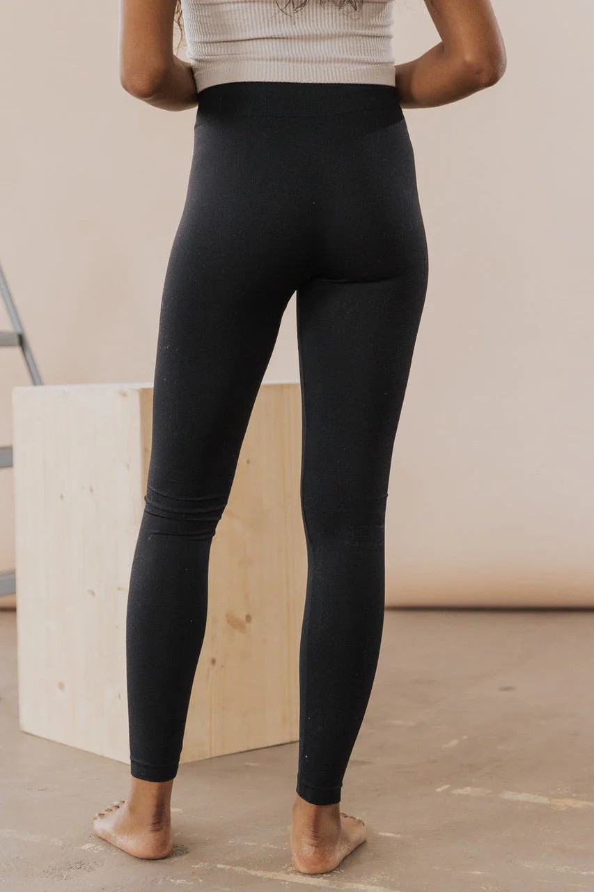 Black Seamless Stretchy Leggings | Magnolia Boutique | Magnolia Boutique