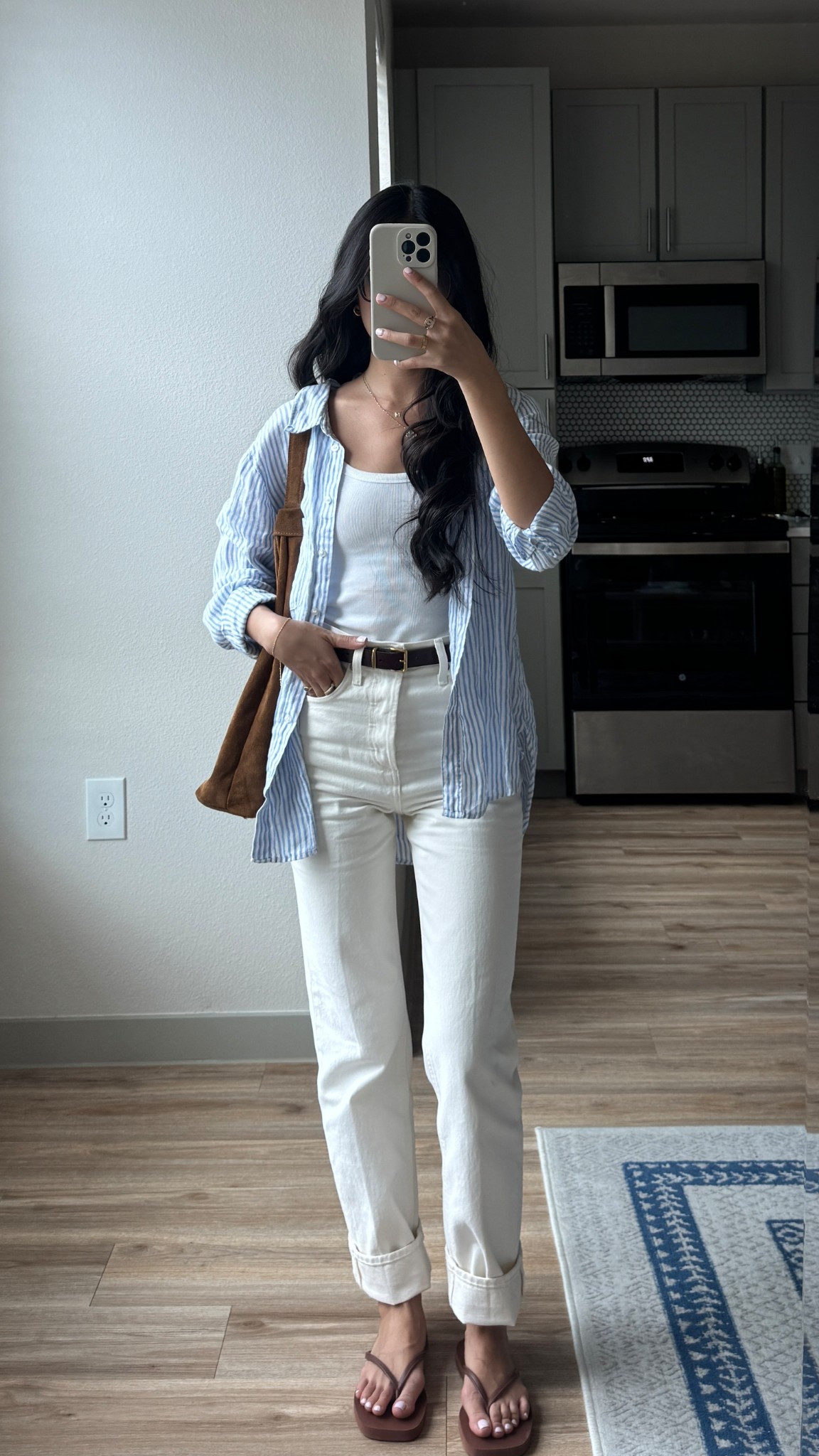 spring stripes 🧺🦋

spring outfits, monochrome outfit, linen shirt

#LTKSeasonal #LTKFindsUnder100 #LTKStyleTip