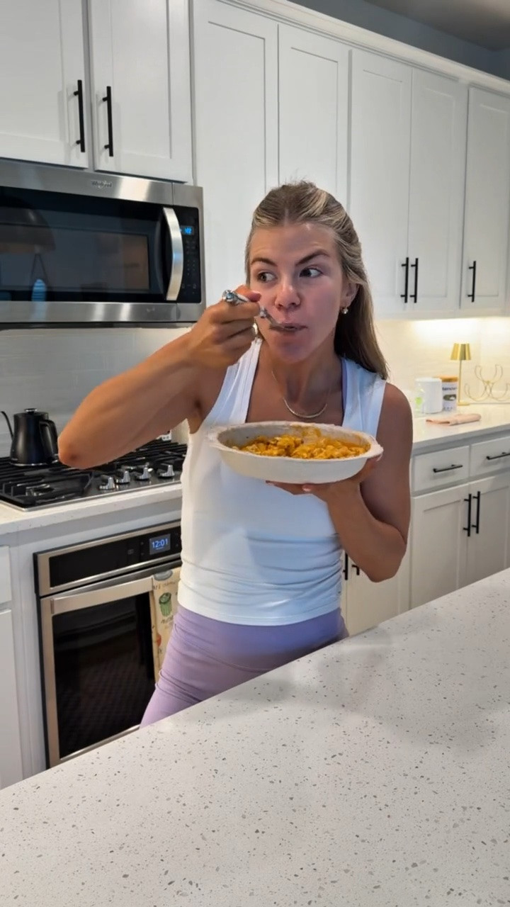 #ad Busy days call for easy, high-protein meals 🍗🥩💪🏼
I’ve been grabbing the Evol Protein Bowls at Target when I need something quick that will actually keep me full. They pack 25–40g of protein, are made with wholesome ingredients, and the chicken is made with antibiotic-free chicken and no preservatives 👏🏻👏🏻 (The Buffalo-Style Chicken Mac & Cheese and 3 Cheese Chicken & Rice are also made without edible oils derived from the seed of a plant.)
Find them at Target, and tap the link in my bio to learn more!
#TargetPartner #highprotein @evolfoods  @Target
