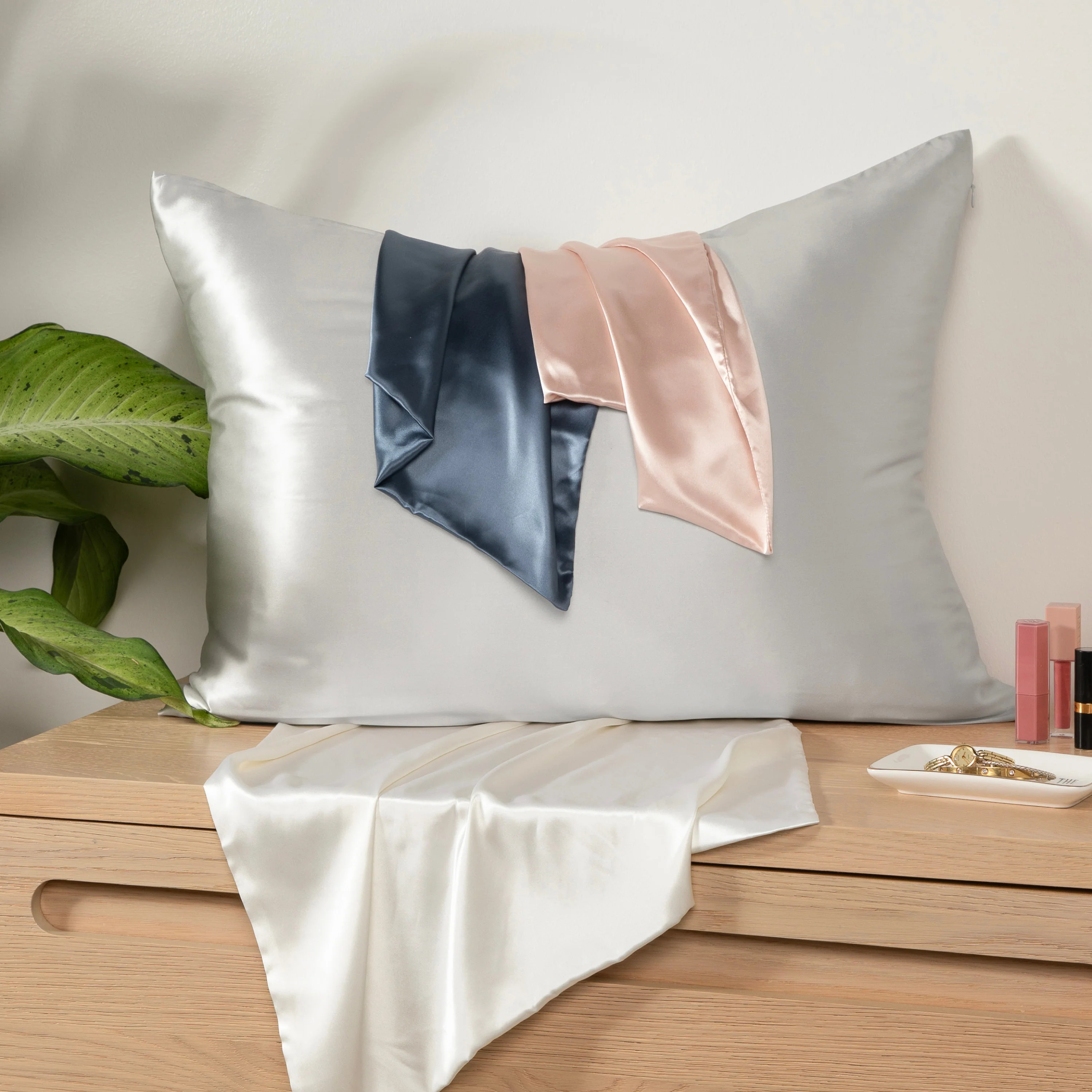 19 Momme Mulberry Silk Pillowcase | Linens & Hutch | Linens and Hutch