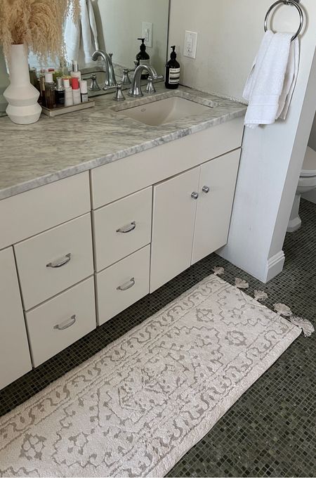 My favorite bathroom mat 