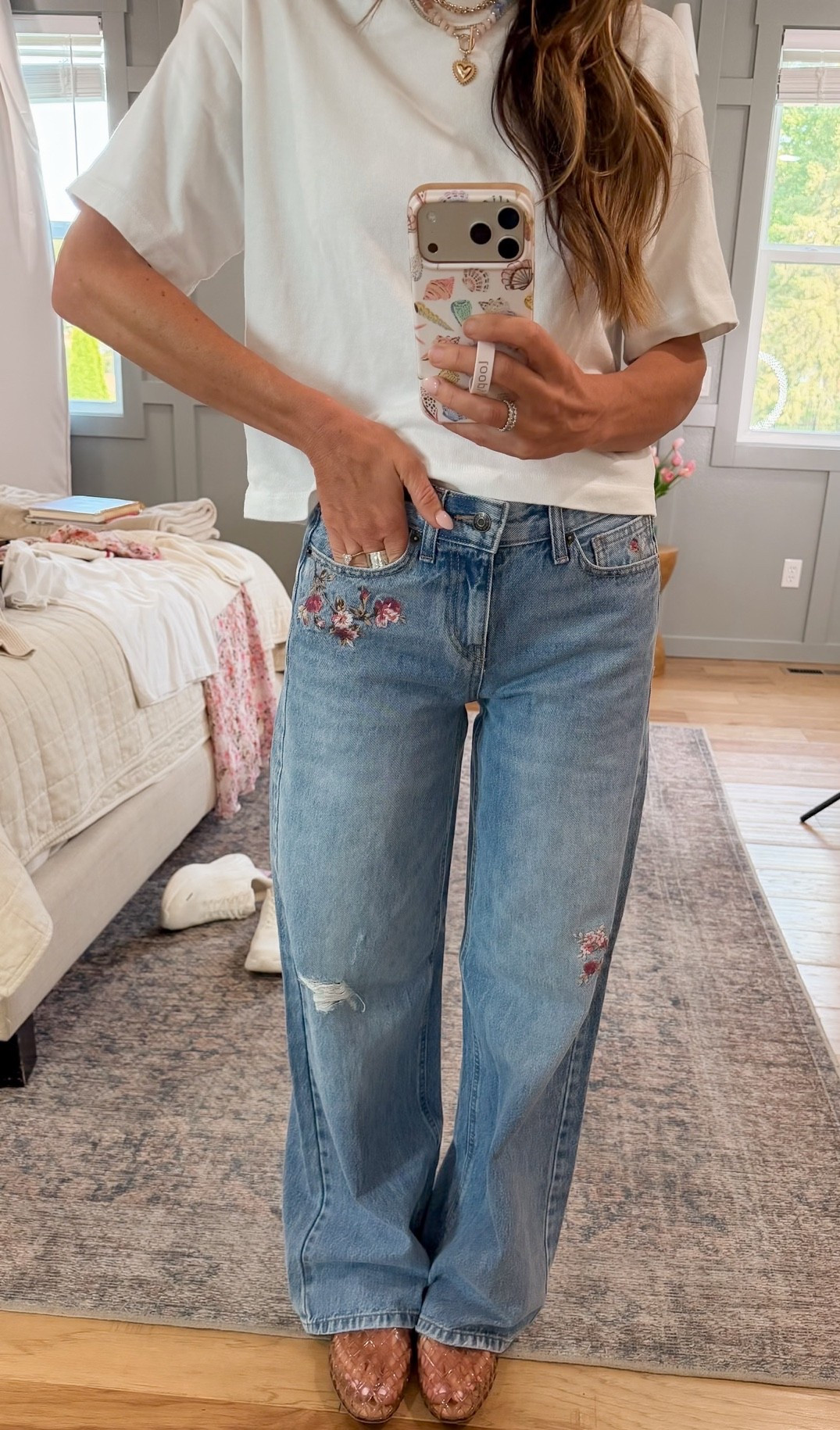 The jeans of my dreams & 40% off!!

#LTKSaleAlert #LTKSeasonal #LTKmomlife