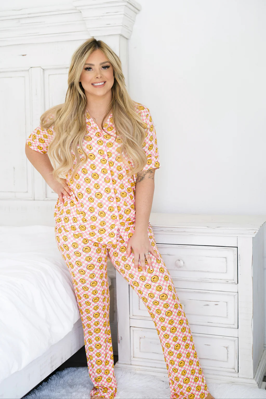 BLUSHIN' CHECKERS WOMEN’S RELAXED FLARE DREAM SET | DREAM BIG LITTLE CO