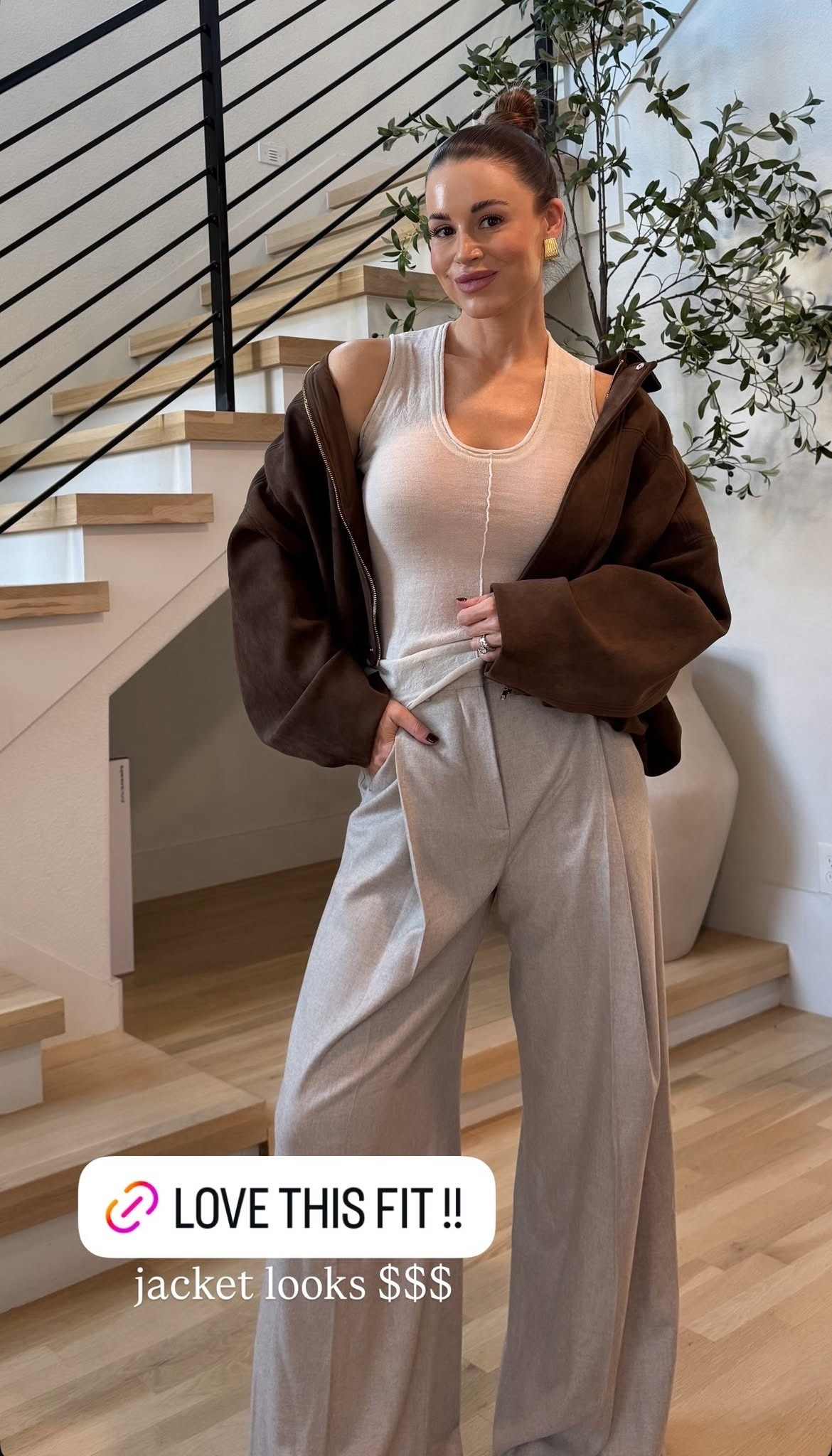 This brown faux suede jacket from Zara is incredible! Such a good price point. I love the balloon oversized look and fit. 

Paired it with these high waist, light grey wool pleated trousers. These are really comfortable and the material is super soft. 

My sleeveless wool knit top and pants are on sale!

#LTKgrwm #LTKootd #LTKFindsUnder100