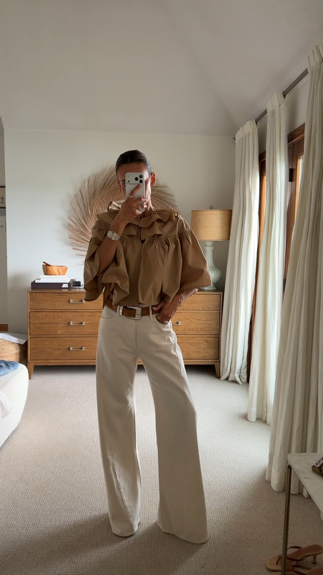 Am I the only one obsessed w this look? I don’t usually gravitate towards 70’s fashion but these are so current and work so well together! Jeans 25 and top xs 

#LTKgrwm #LTKootd #LTKOver40