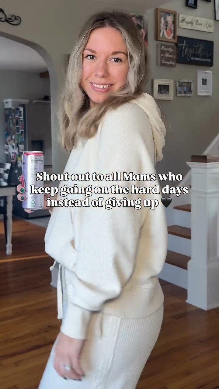 Some days it’s messy, some days it’s overwhelming, and some days you’re just getting through… but you’re still showing up. And that counts for more than you think 🤍

If no one’s told you today…you’re doing enough.
Set - @aerie ✨
#relatablemom #momlife #motherhood #momcommunity #giftedbybloom
@bloomsupps