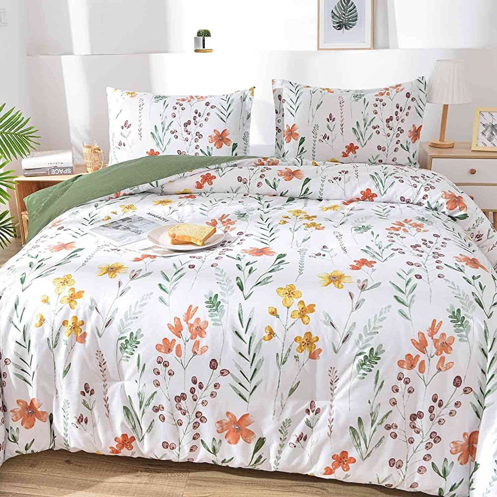 Full Size Comforter Set, White Yellow Floral, Green Leaf Pattern Print Reversible Down Alternativ... | Amazon (US)