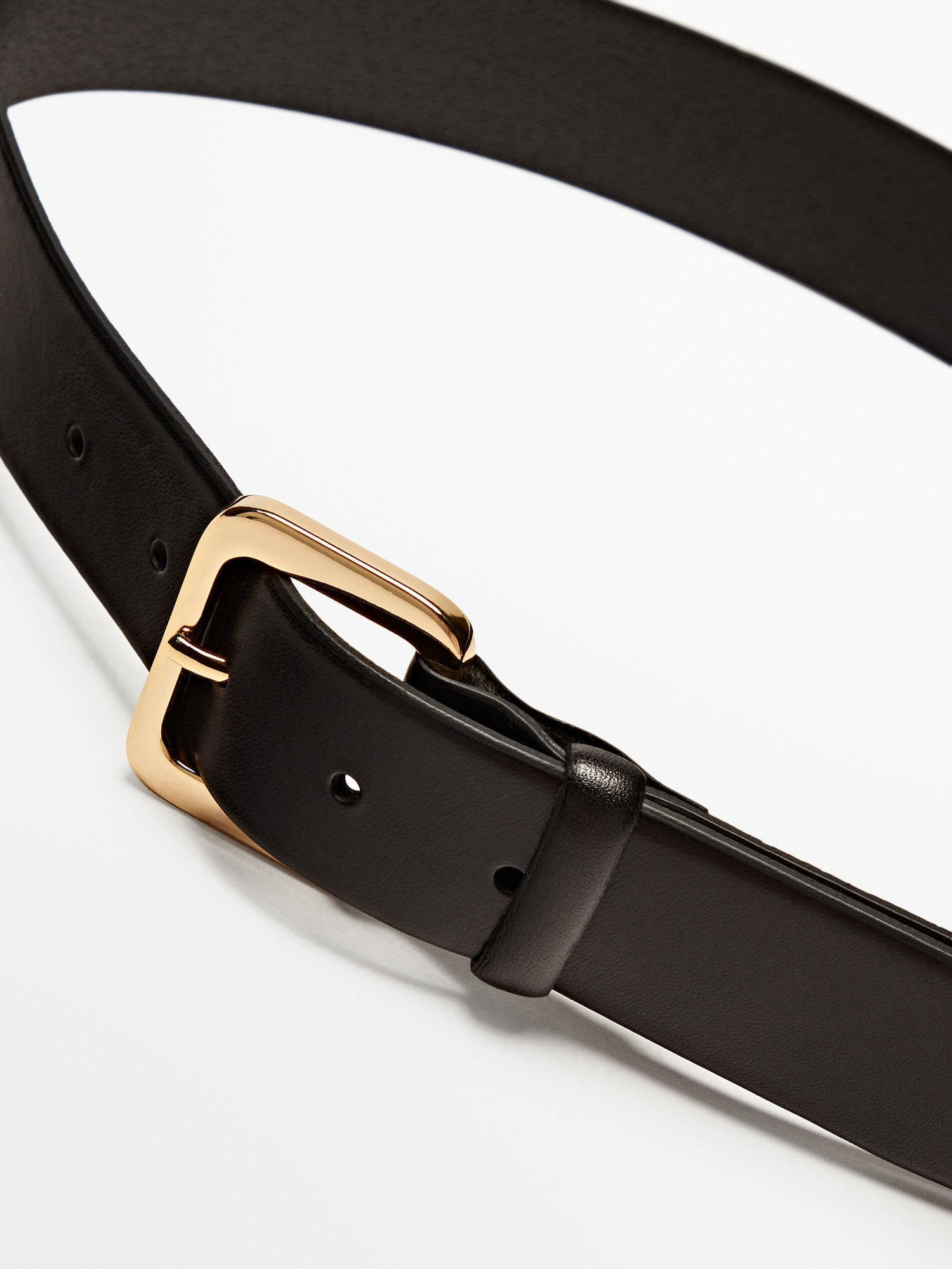 Leather belt with round buckle | Massimo Dutti UK