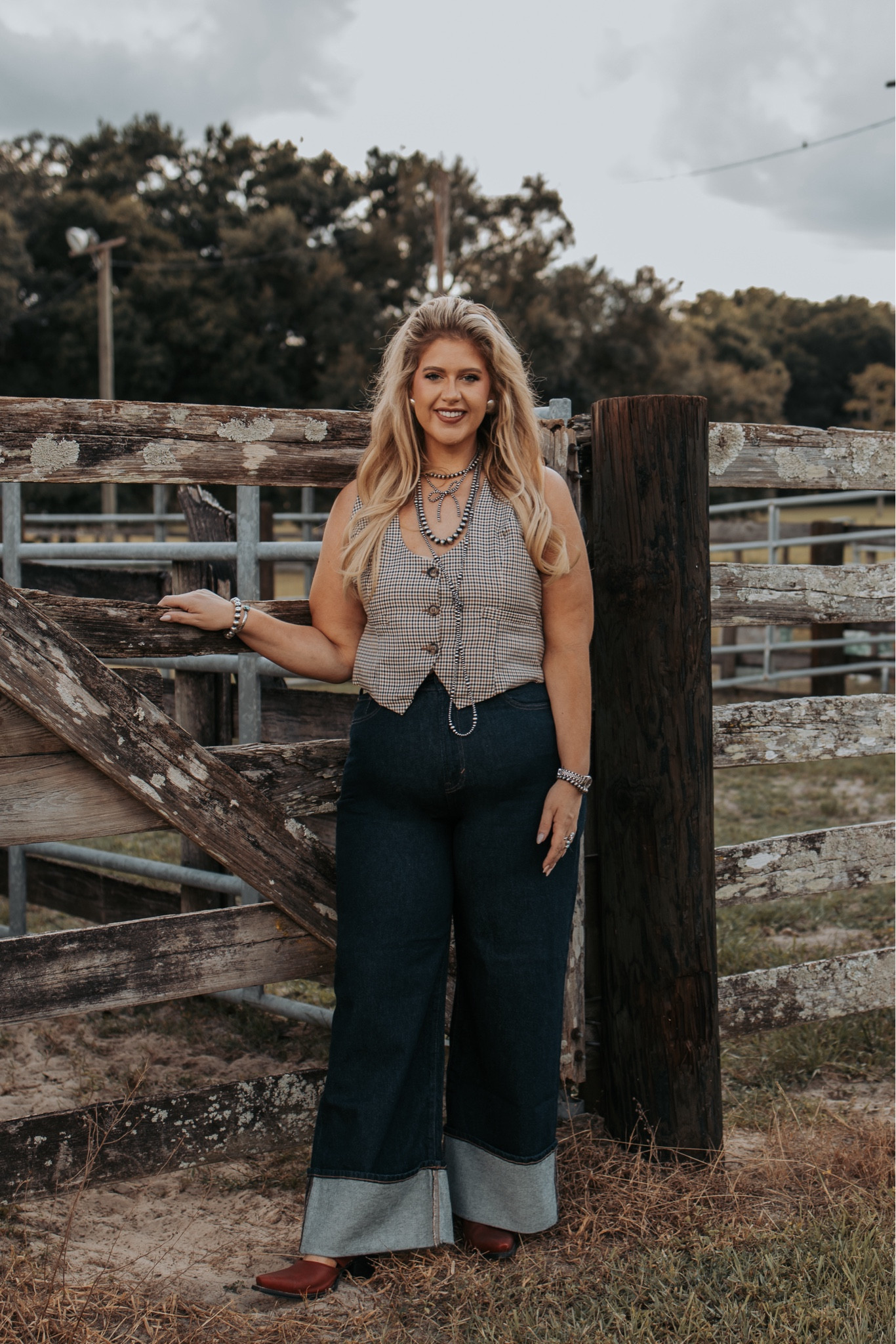 Is this outfit demure but western? 

Vest: xl
Jeans: size 14 they have zero stretch 