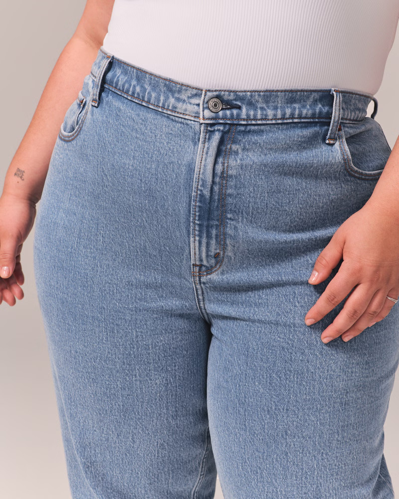Curve Love Ultra High Rise 90s Straight Jean | Abercrombie & Fitch (US)