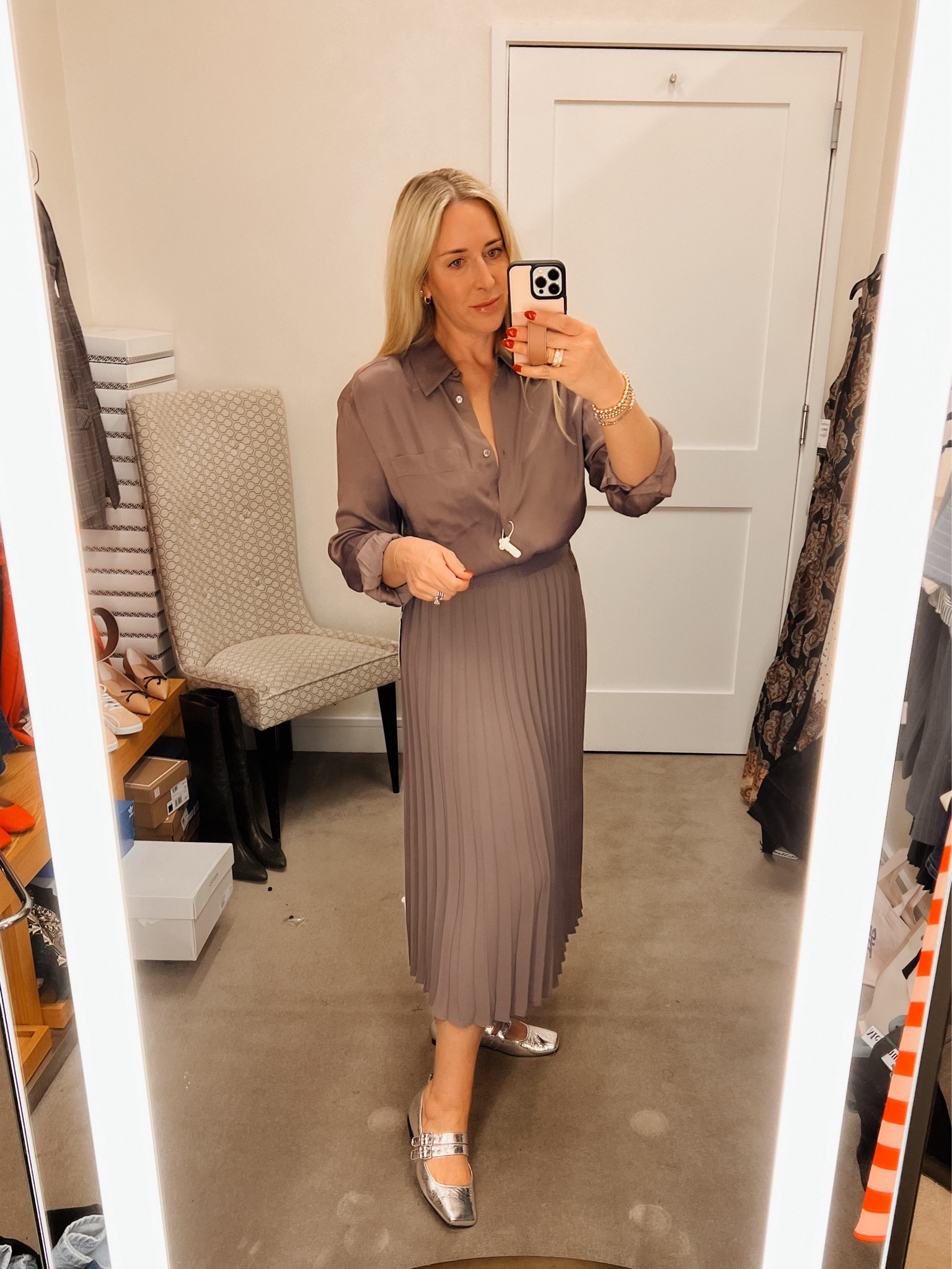 Nordstrom Anniversary Sale
NSale
Fall trends
Pleated skirt
Workwear
Skirt- runs large. Could size down
Shirt - runs large can size down 



#LTKxNSale #LTKWorkwear #LTKSummerSales