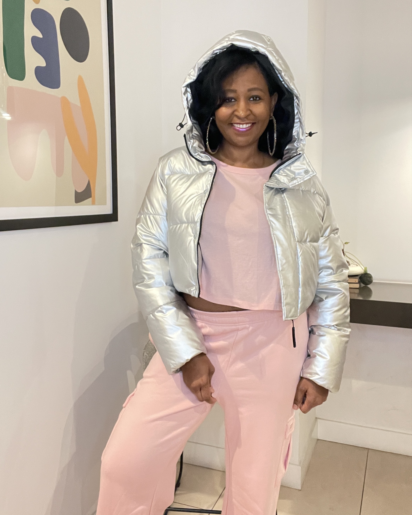 Keeping it cozy and cute, serving ski resort vibes in this silver bubble jacket and bubble gum pink set from Fabletics. Effortless vibes, always! ❄️💜 #fableticspartner 

#LTKTravel #LTKHoliday #LTKGiftGuide