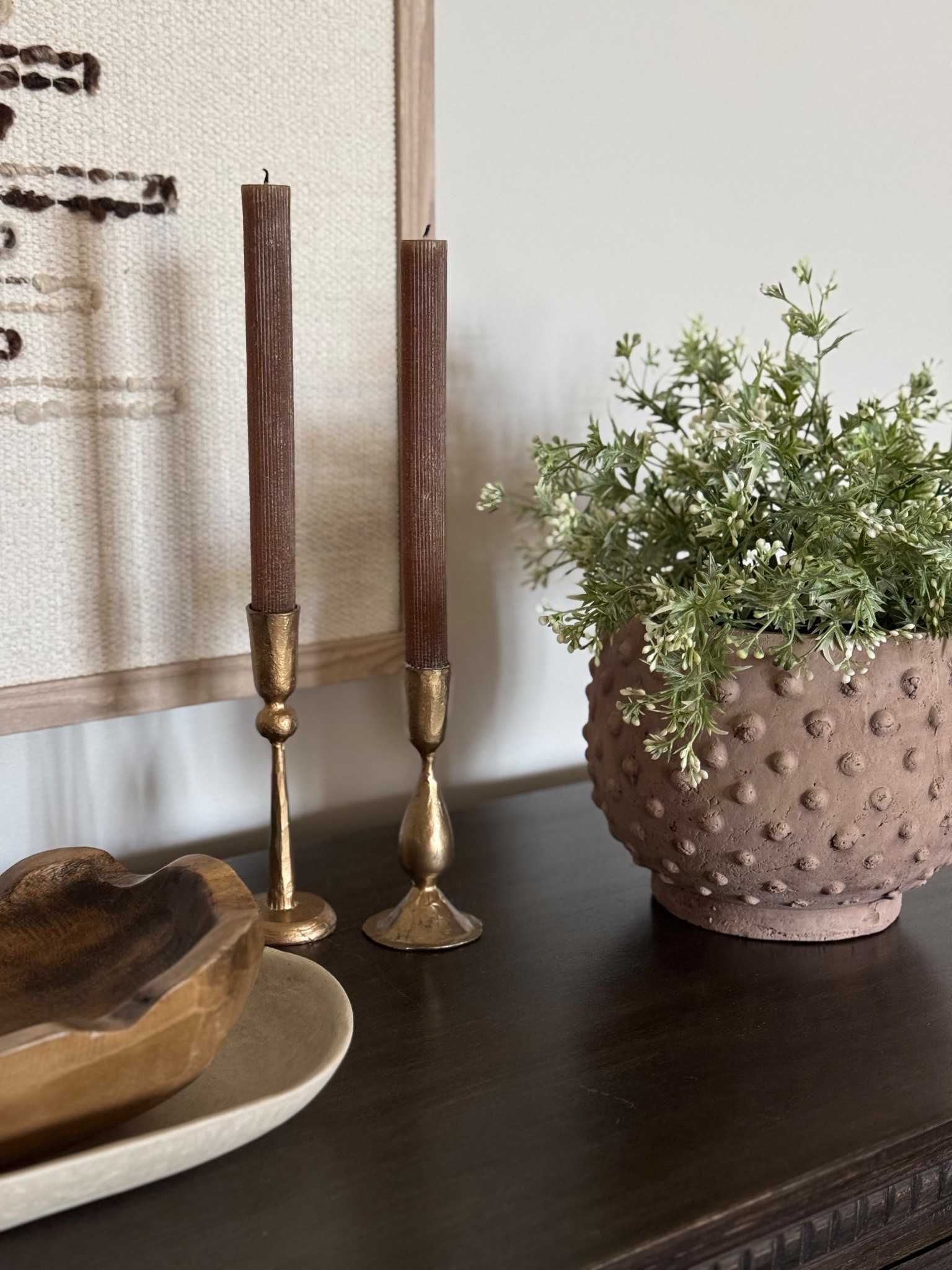 Muted tones.
Moody texture.
Modern warmth.

This little entryway moment is giving organic charm meets cozy sophistication—and it’s all about the layers.

From the brass candlesticks to the sculptural wood bowl and that perfectly imperfect textured pot, every piece adds warmth without overpowering the space.

Yes, even neutrals can make a statement!

#NeutralHomeDecor #ModernOrganicStyle #EntrywayInspo
#BrassCandlesticks #TexturedDecor #EarthyTones
#DecorDetails #BudgetFriendlyFinds
#CollectedHome #InteriorStyling #MoodyNeutrals


#LTKHome #LTKFindsUnder100 #LTKFindsUnder50