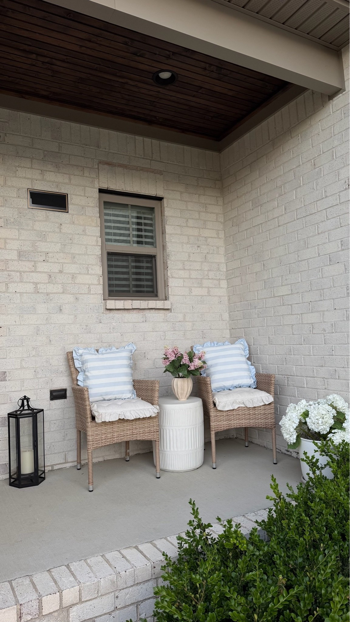 Spring front porch decor ✨
spring front porch, my Texas home collection, Walmart, spring porch decor, My Texas House, front porch decor ideas, spring home decor, outdoor porch styling, porch decorating ideas, spring outdoor decor, front porch styling, seasonal home decor, porch refresh ideas

#LTKdayinmylife #LTKSeasonal #LTKHome