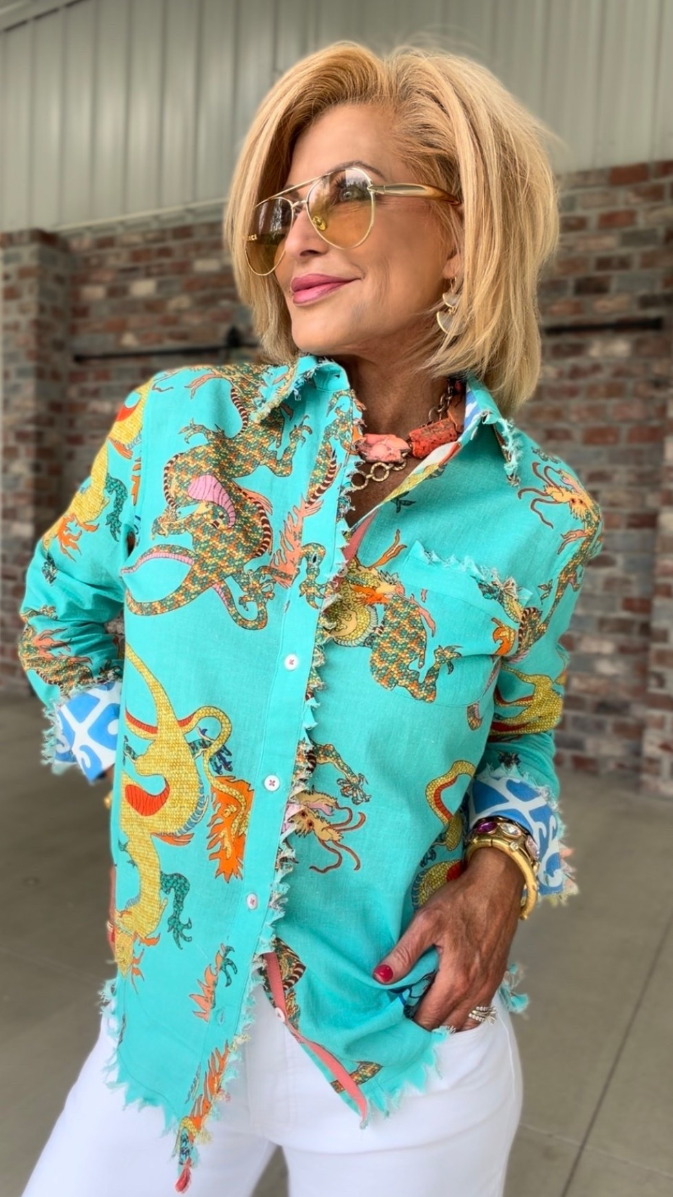 My Dizzy Lizzy top sold out in my Live Show & has RESTOCKED!!!  It’s tts & I’m
wearing a med for a more oversized fit & could have worn a small.

#LTKvlog #LTKOver40 #LTKootd