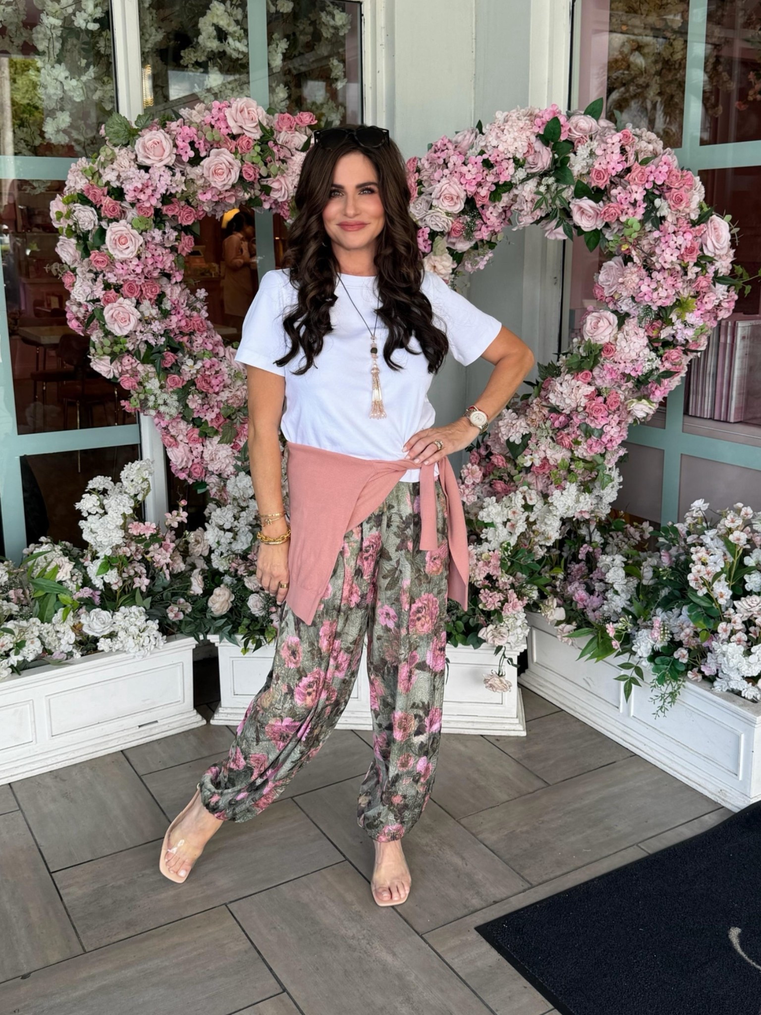 Such great pants ! So versatile. Pants XS , tee sm , cardi med.

#LTKootd #LTKOver40 #LTKPetite